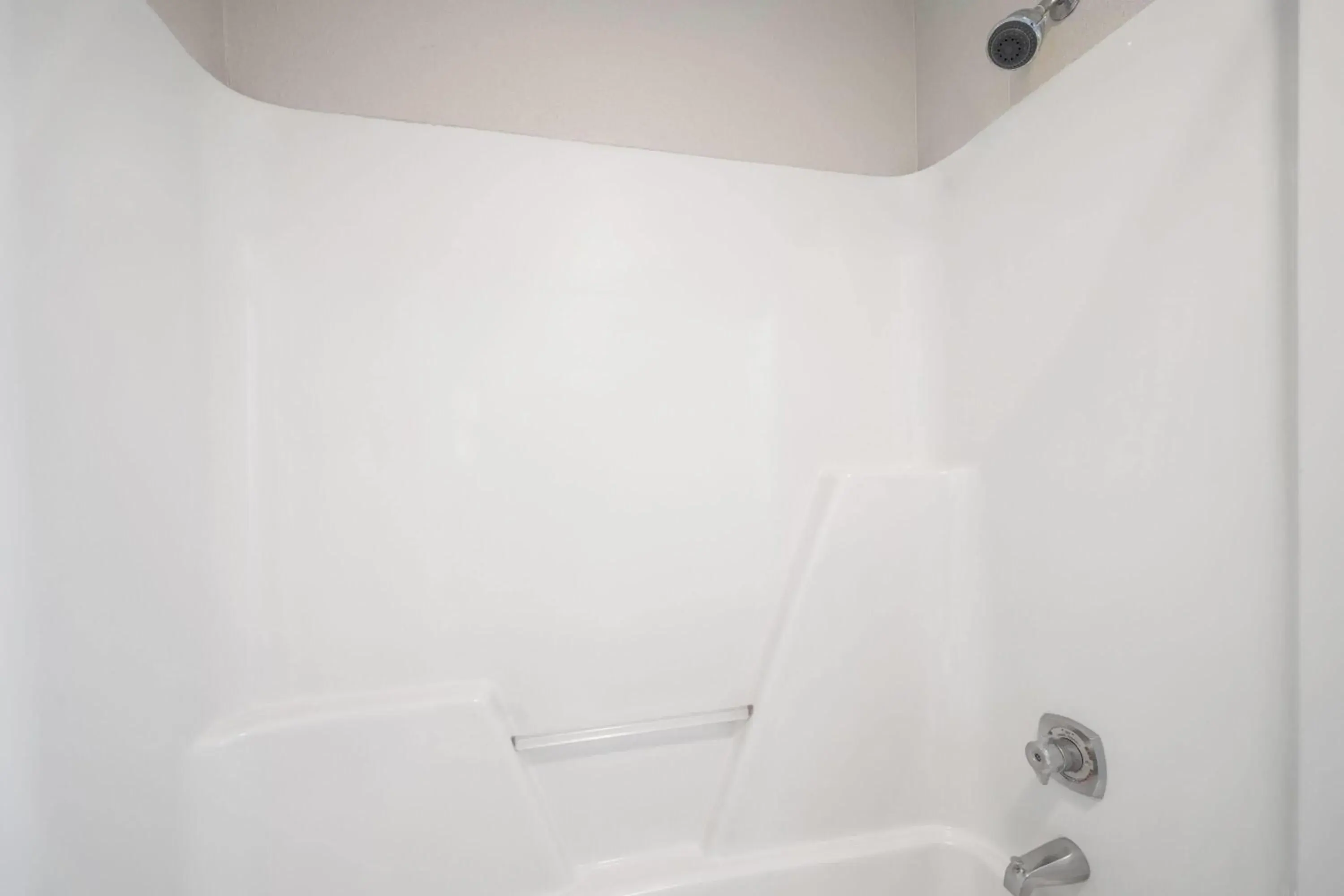 Deluxe King Studio Suite - Non-Smoking in Days Inn by Wyndham Alma Deluxe King Studio Suite - Non-Smoking in Days Inn by Wyndham Alma