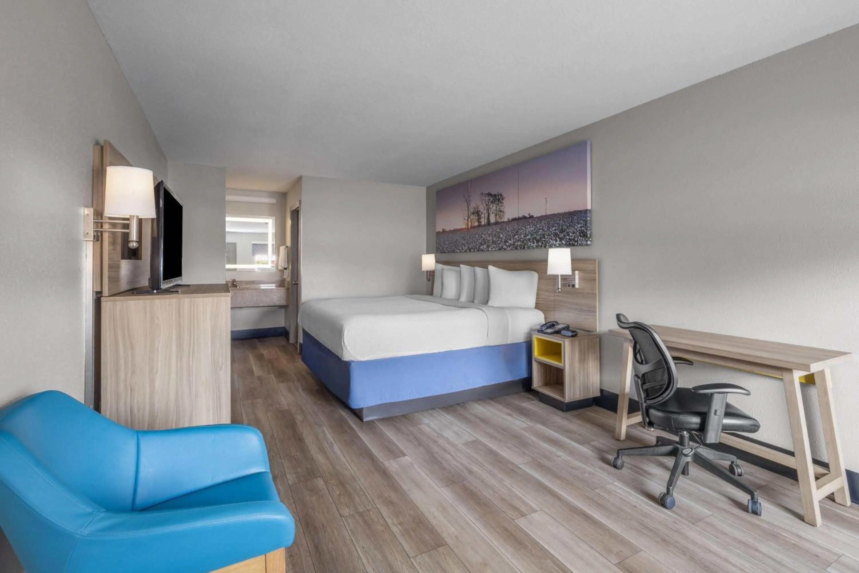 Photo of the whole room, Bed in Days Inn by Wyndham Alma