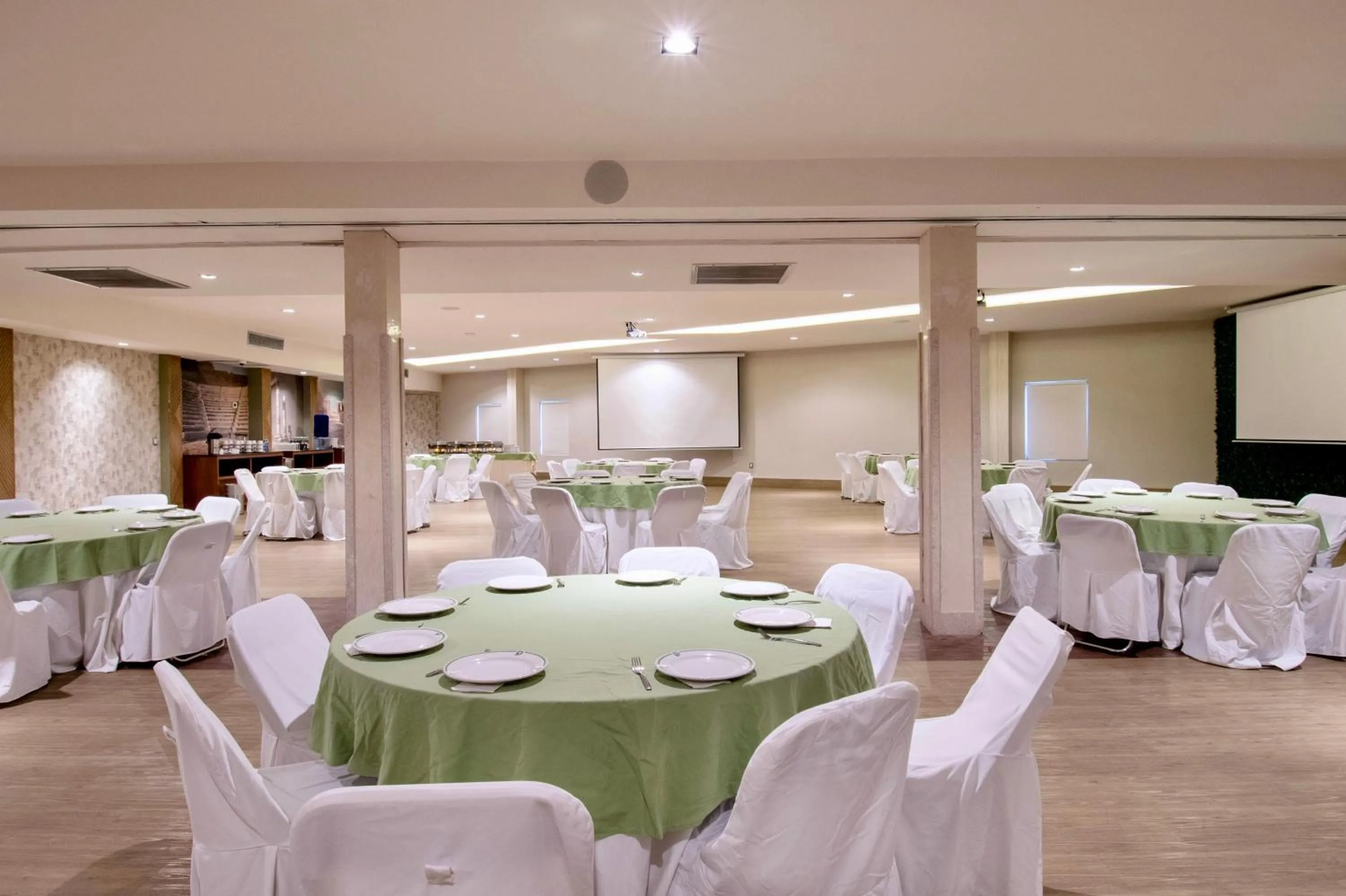 Banquet/Function facilities in Hotel Plaza Diana