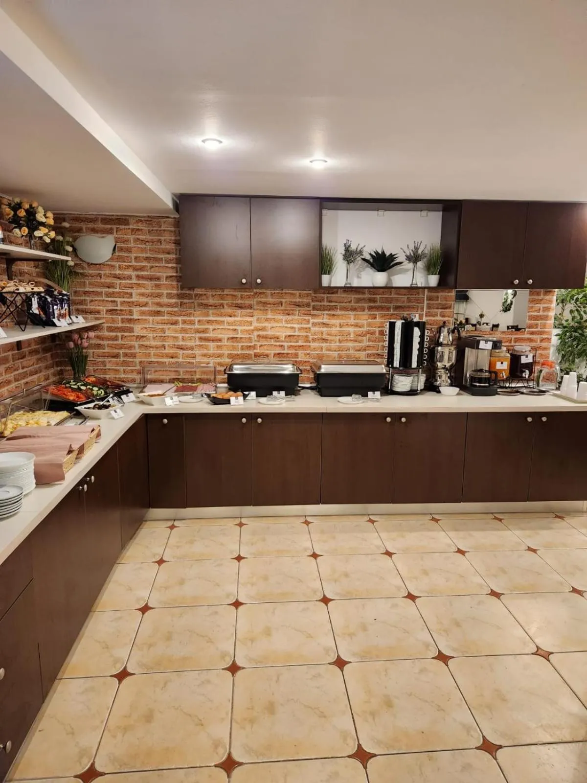 Breakfast in Elizeu Hotel