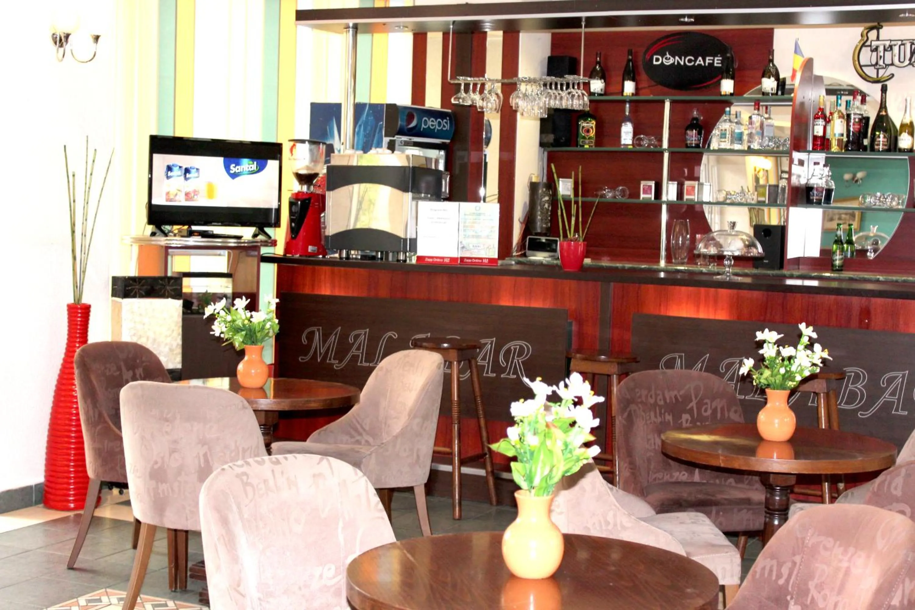 Lobby or reception in Elizeu Hotel