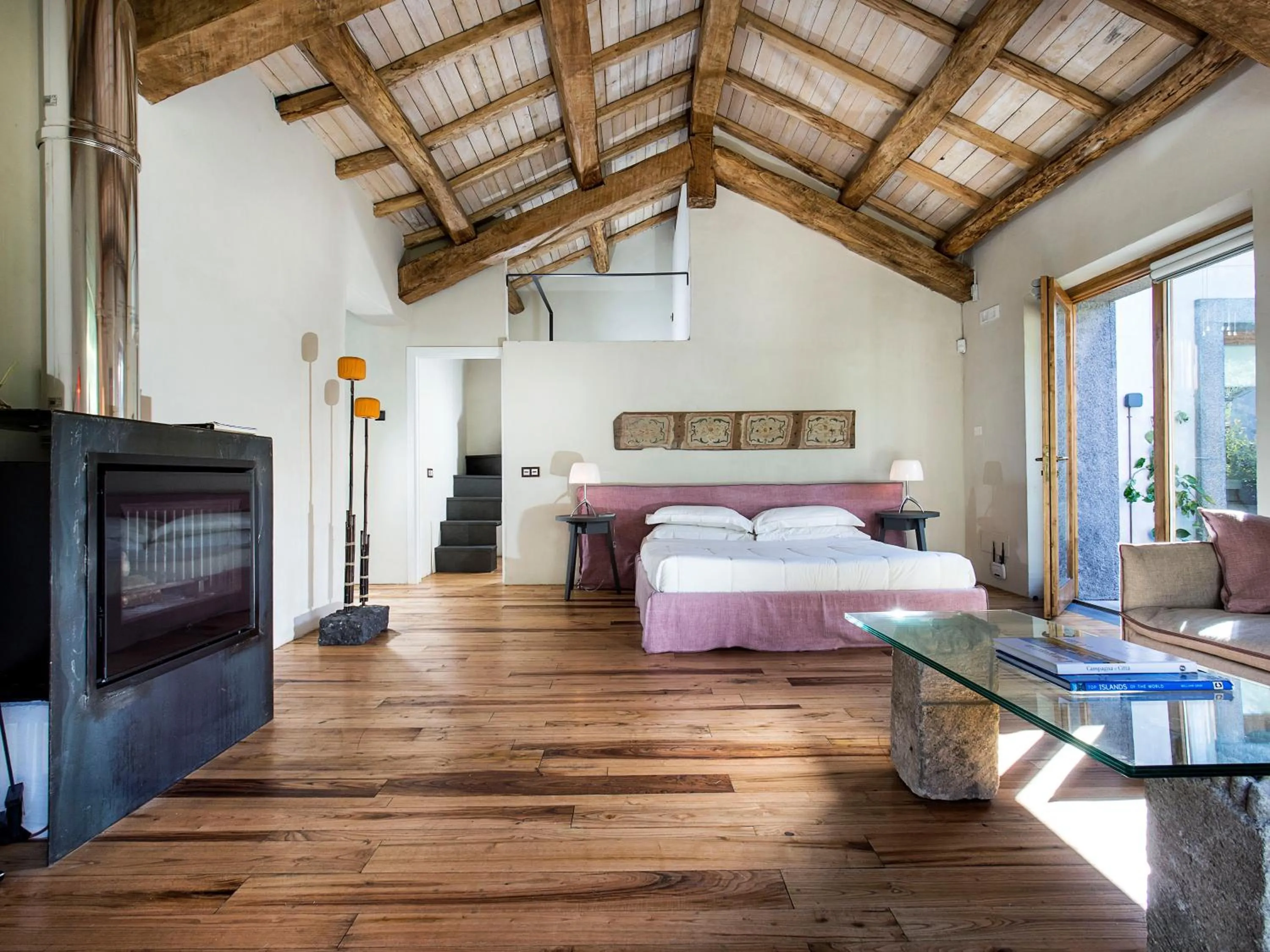 Communal lounge/ TV room, Bed in Monaci delle Terre Nere