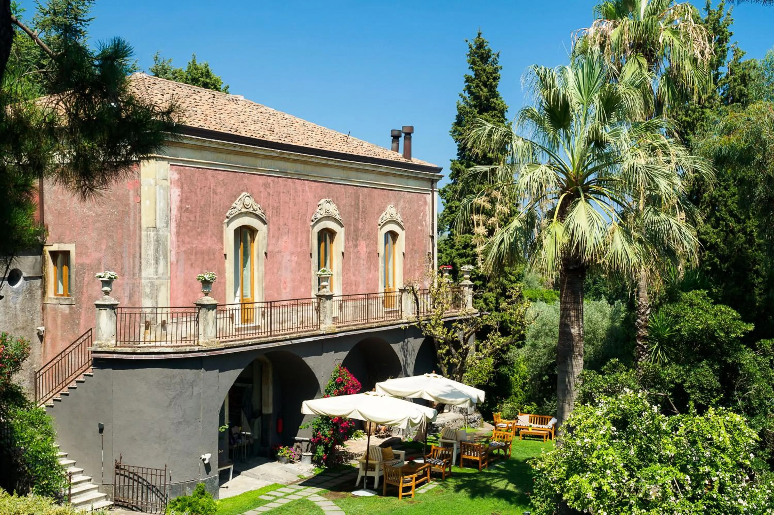 Property building in Monaci delle Terre Nere