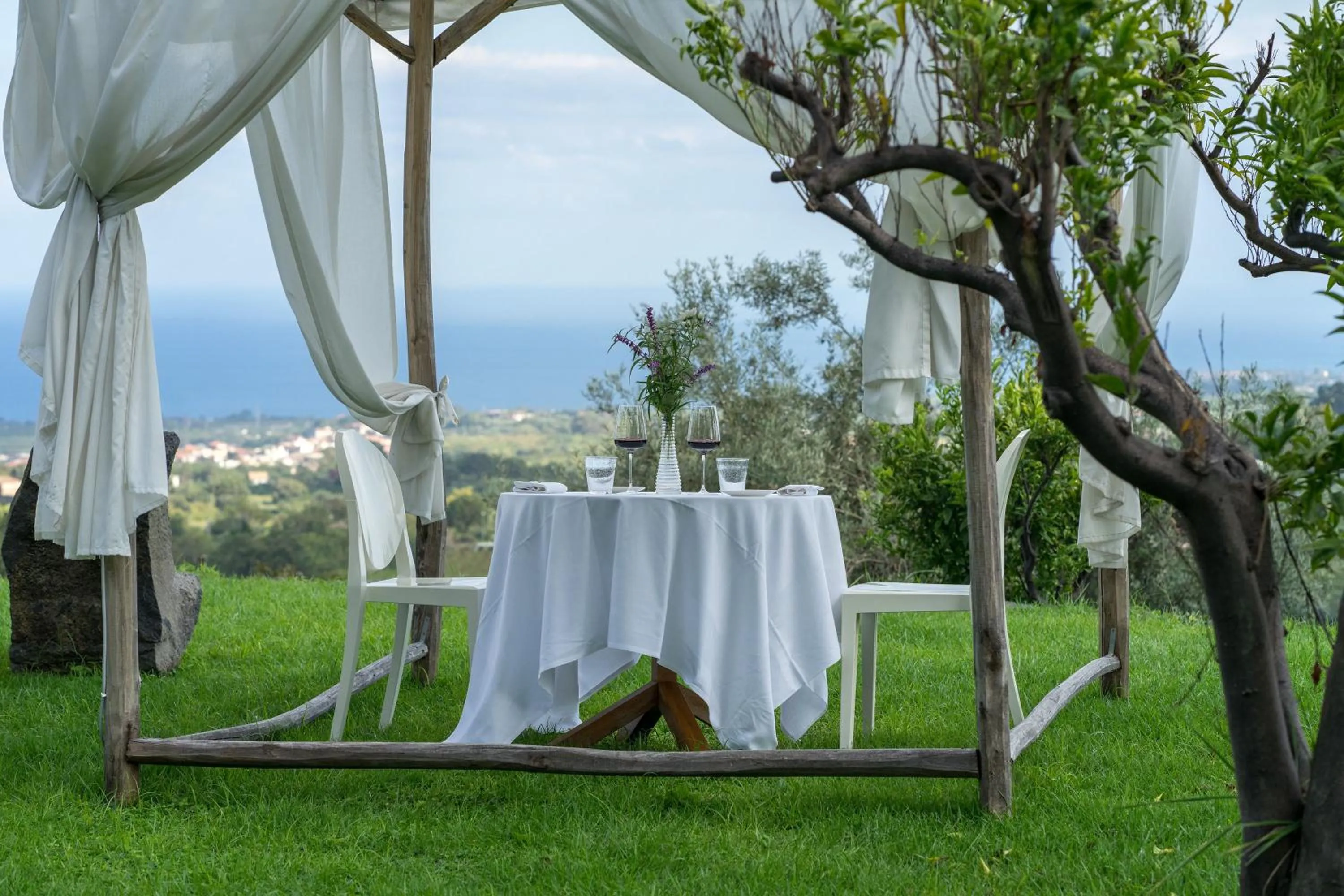 Restaurant/places to eat in Monaci delle Terre Nere