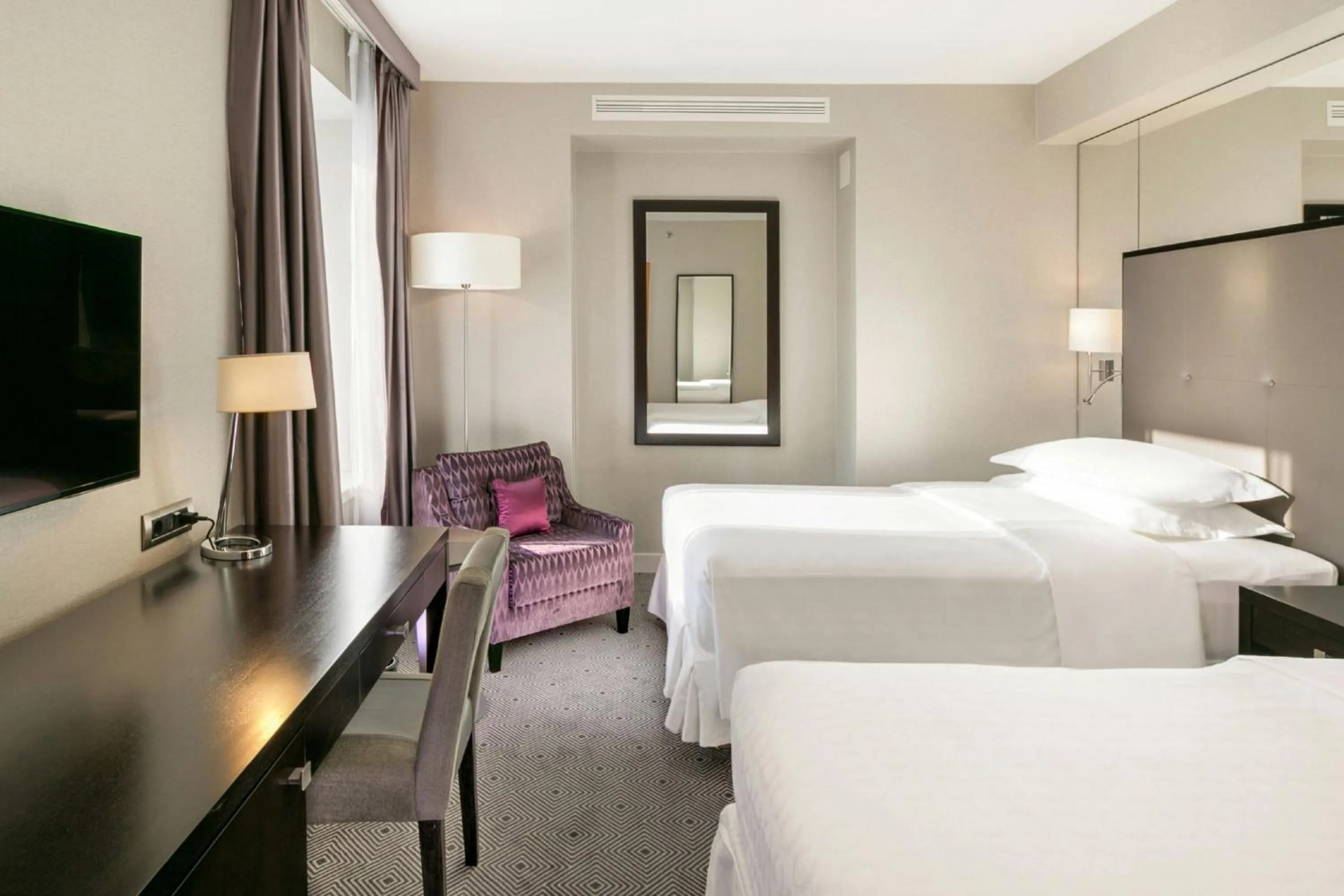 Photo of the whole room, Bed in Sheraton Bucharest Hotel