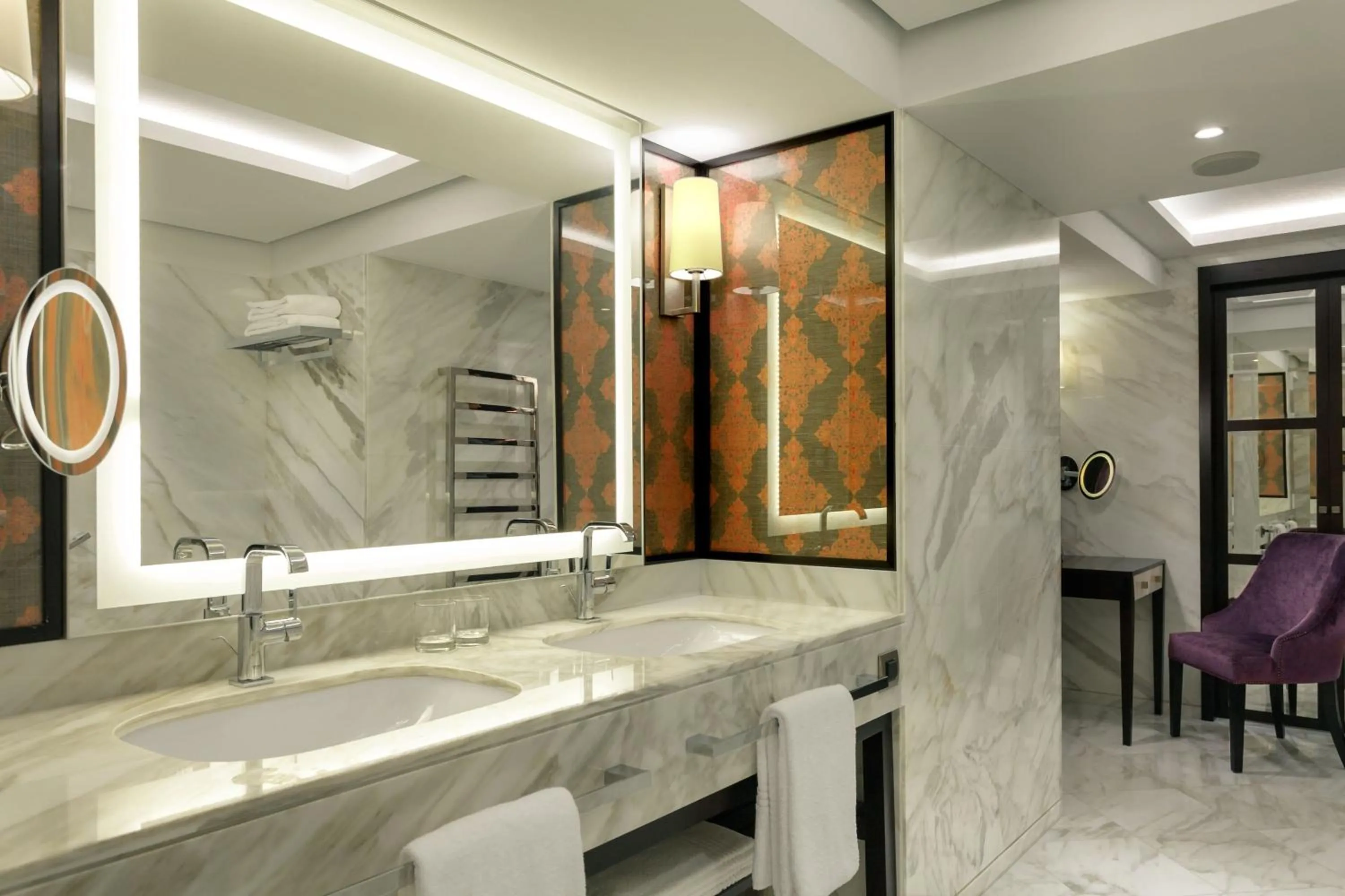 Bathroom in Sheraton Bucharest Hotel