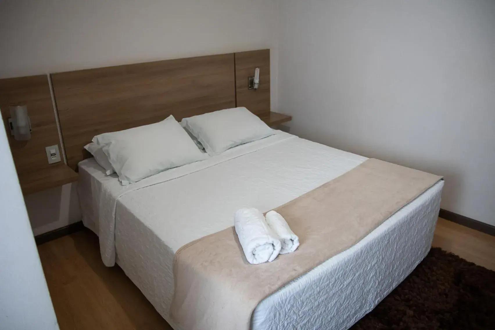 Standard Double Room in Maximus Business by - Easy Hotéis Standard Double Room in Maximus Business by - Easy Hotéis