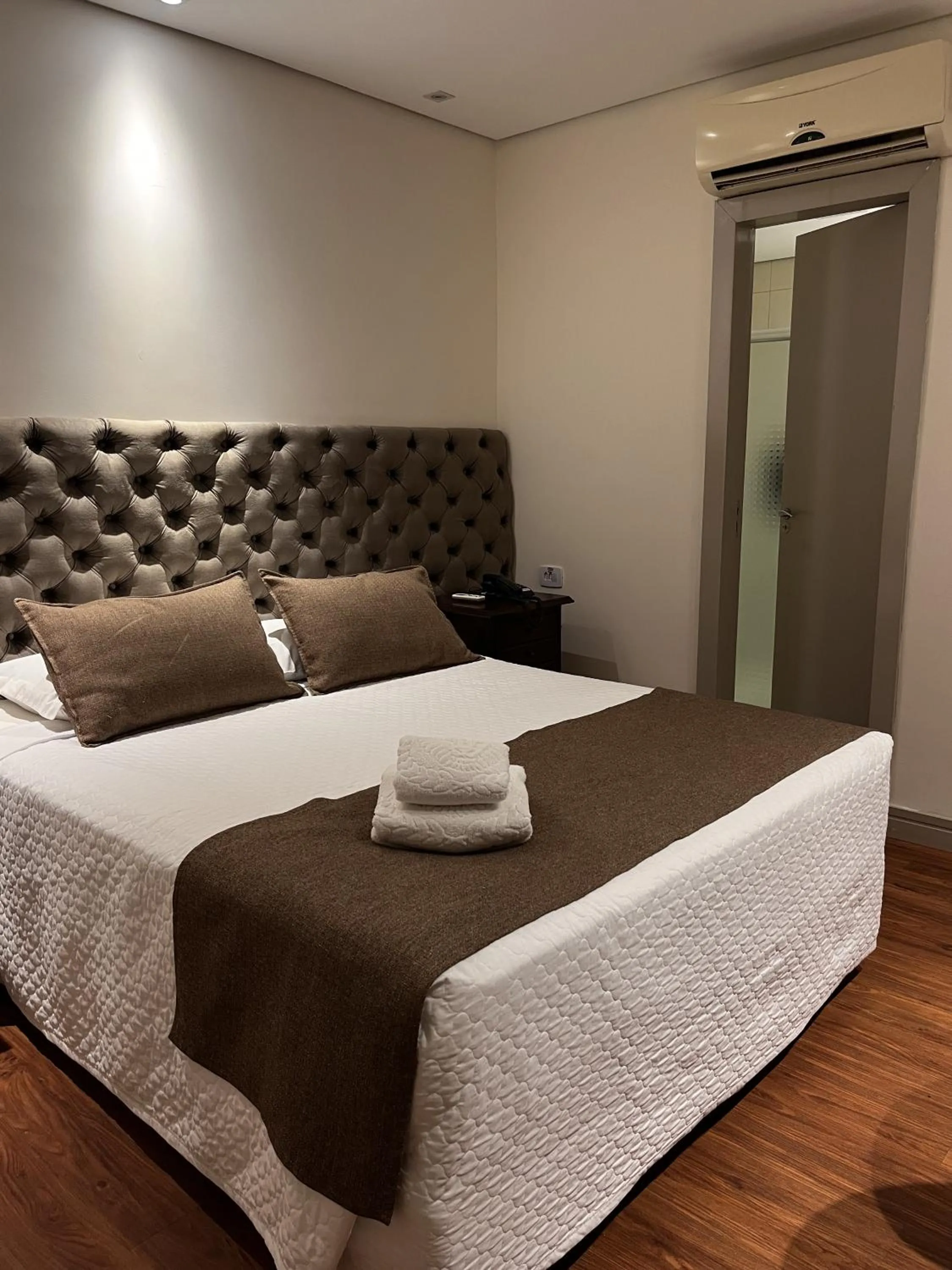 Bed in Maximus Business by - Easy Hotéis