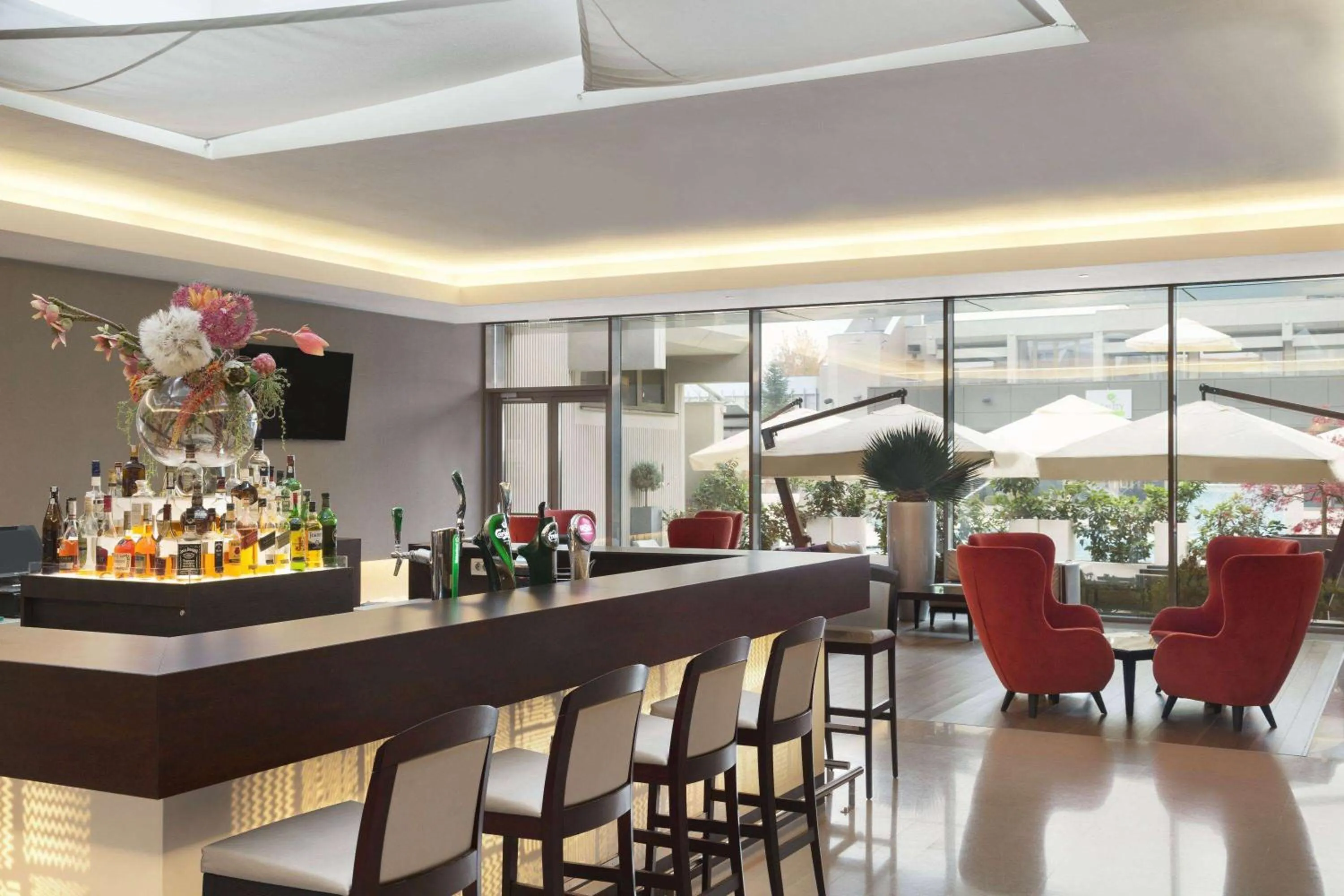 Lounge or bar in Ramada by Wyndham Bucharest Parc Hotel