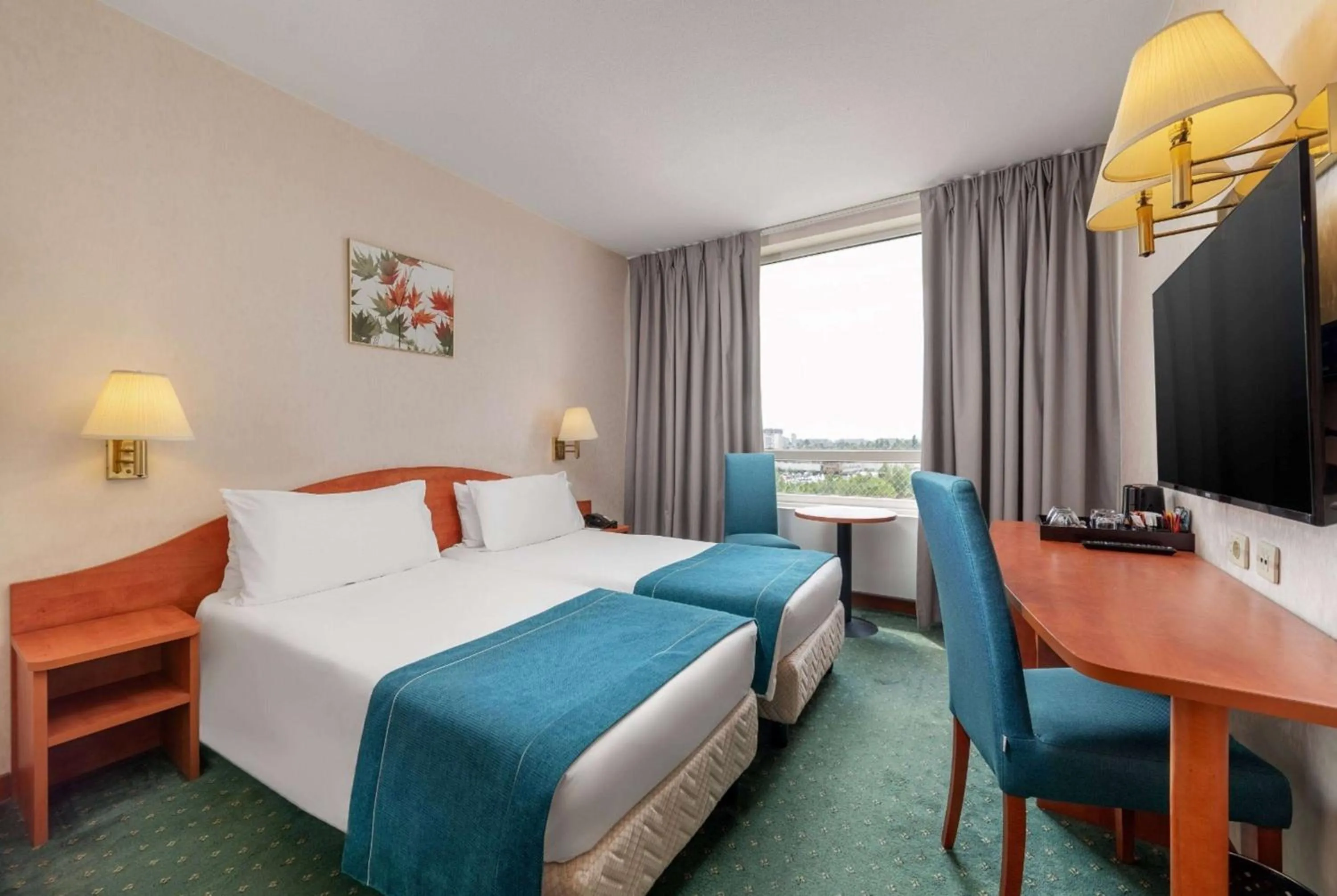 Photo of the whole room in Ramada by Wyndham Bucharest Parc Hotel