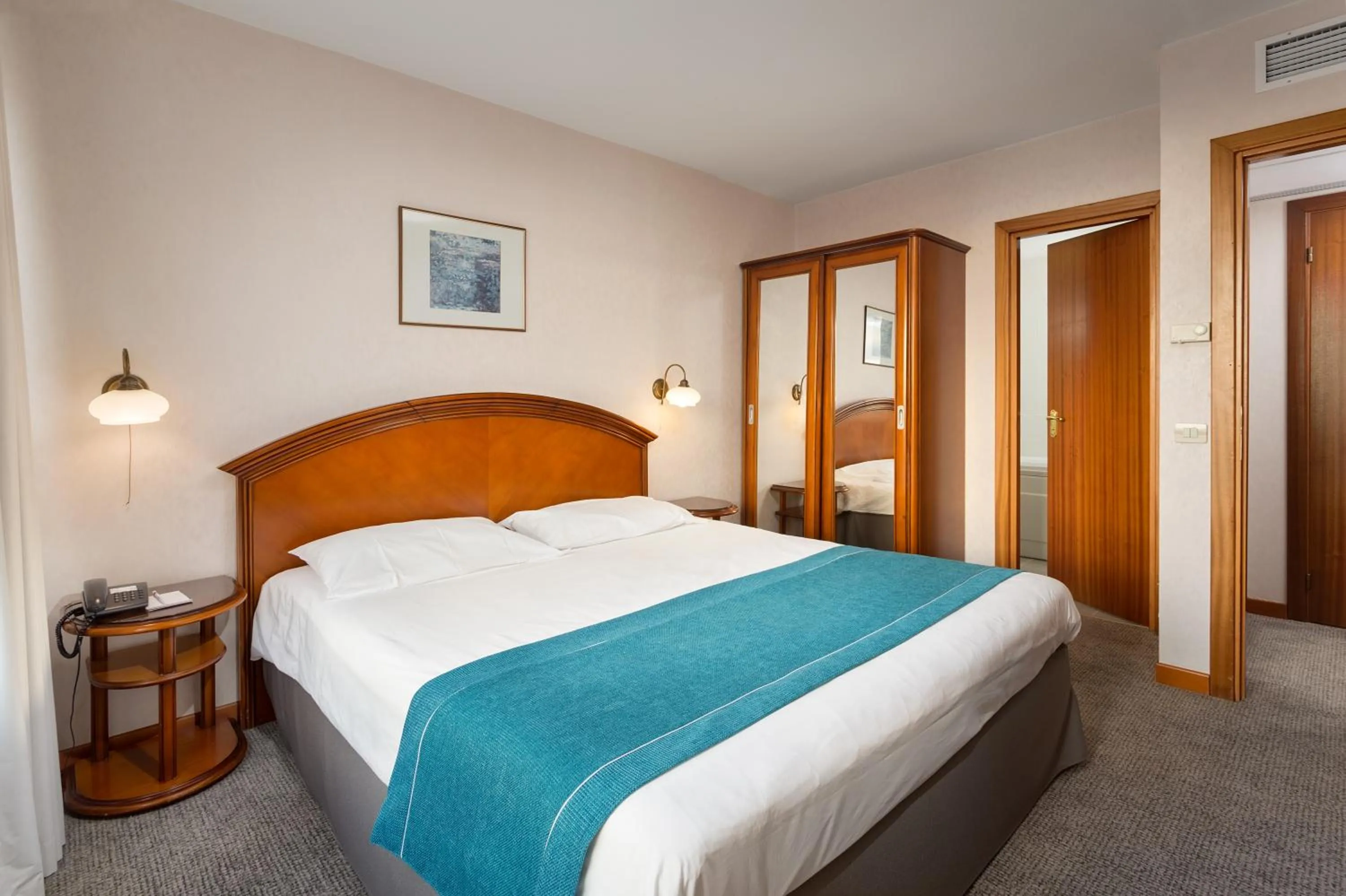 Photo of the whole room in Ramada by Wyndham Bucharest Parc Hotel