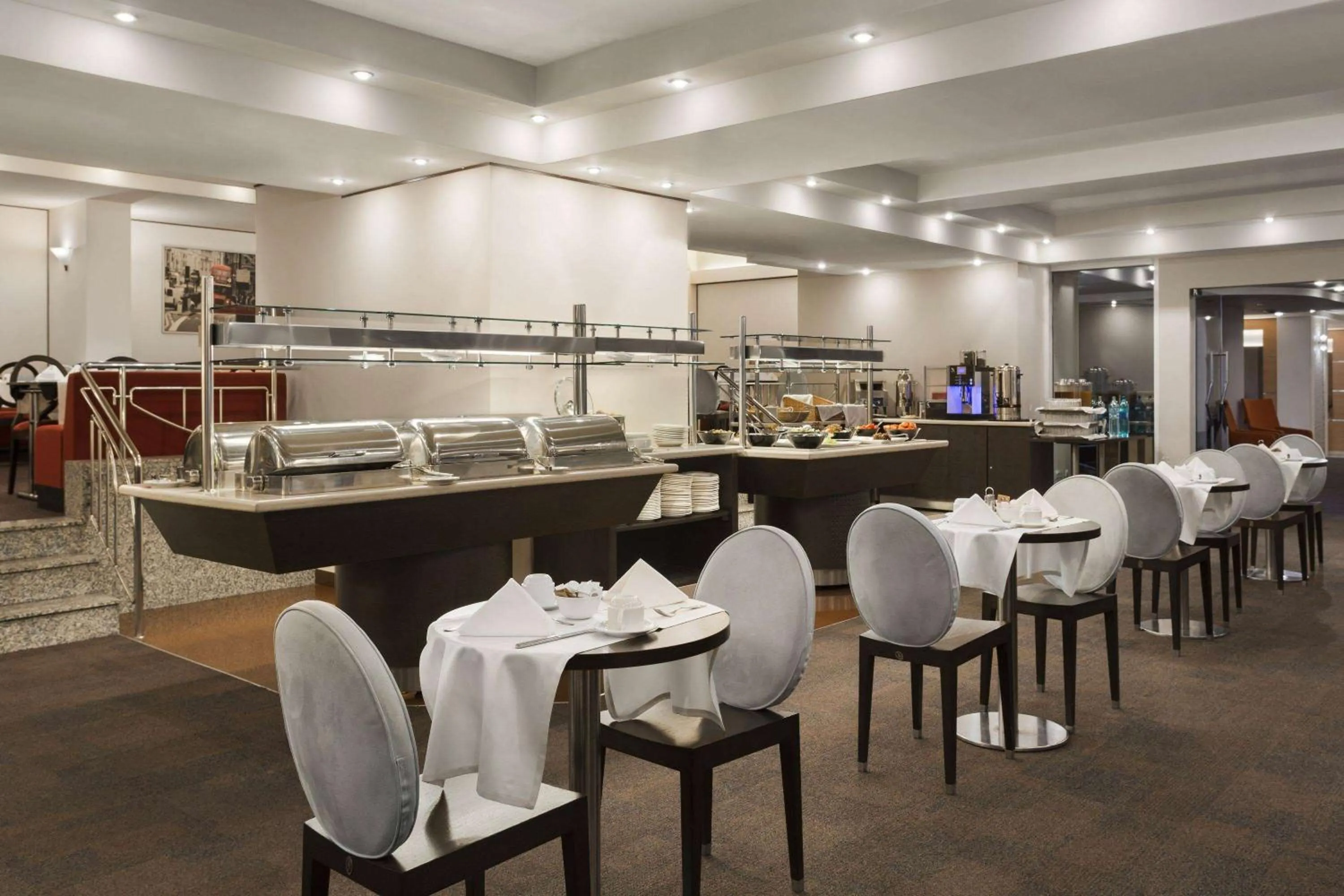 Restaurant/places to eat in Ramada by Wyndham Bucharest Parc Hotel