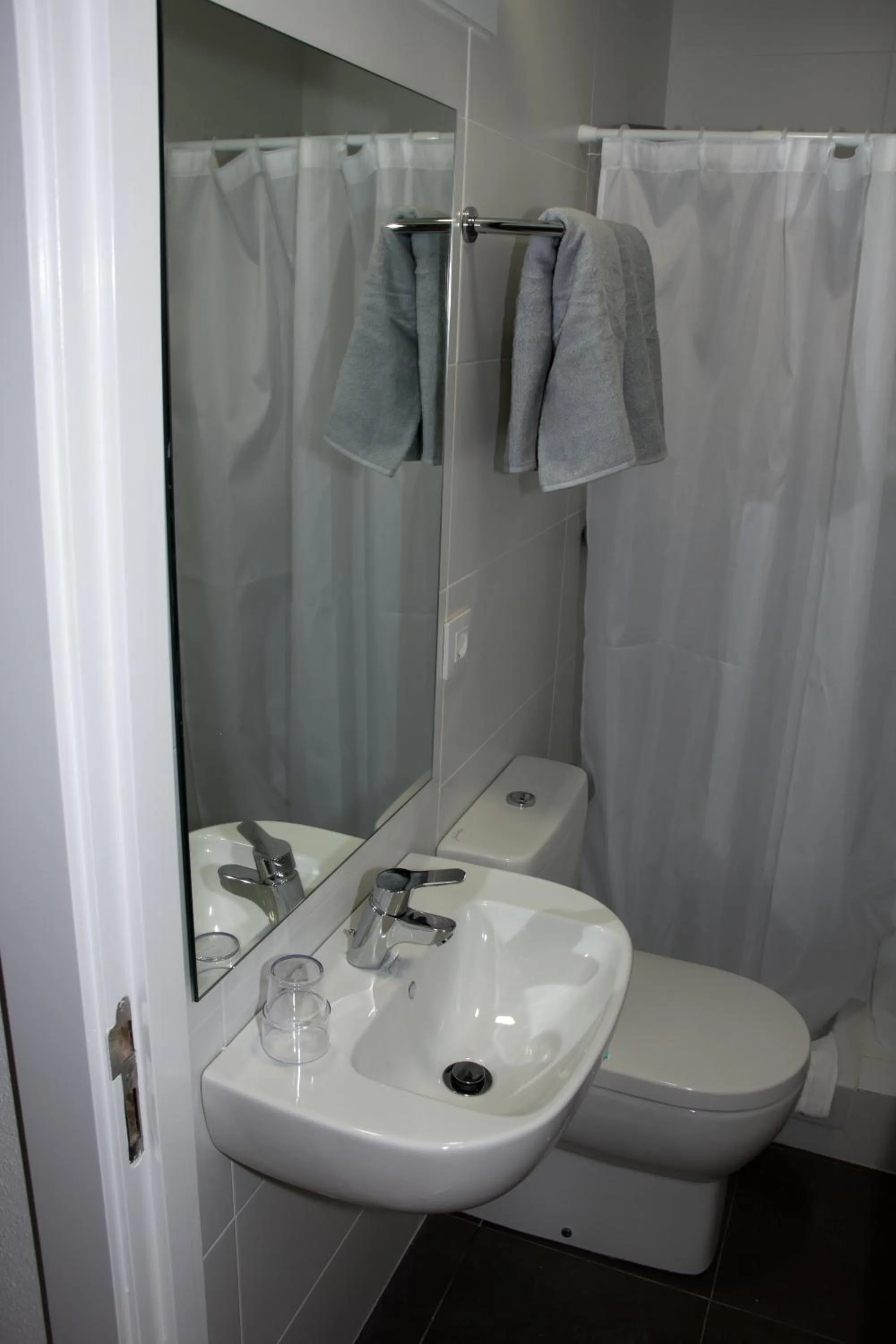 Toilet in Hostalin Barcelona Diputacion