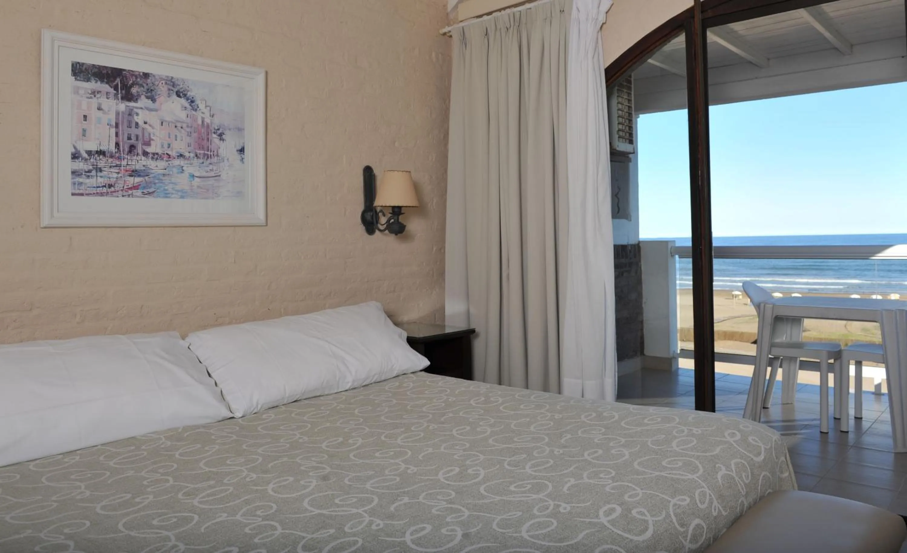 Bed in Carilo Soleil By HS