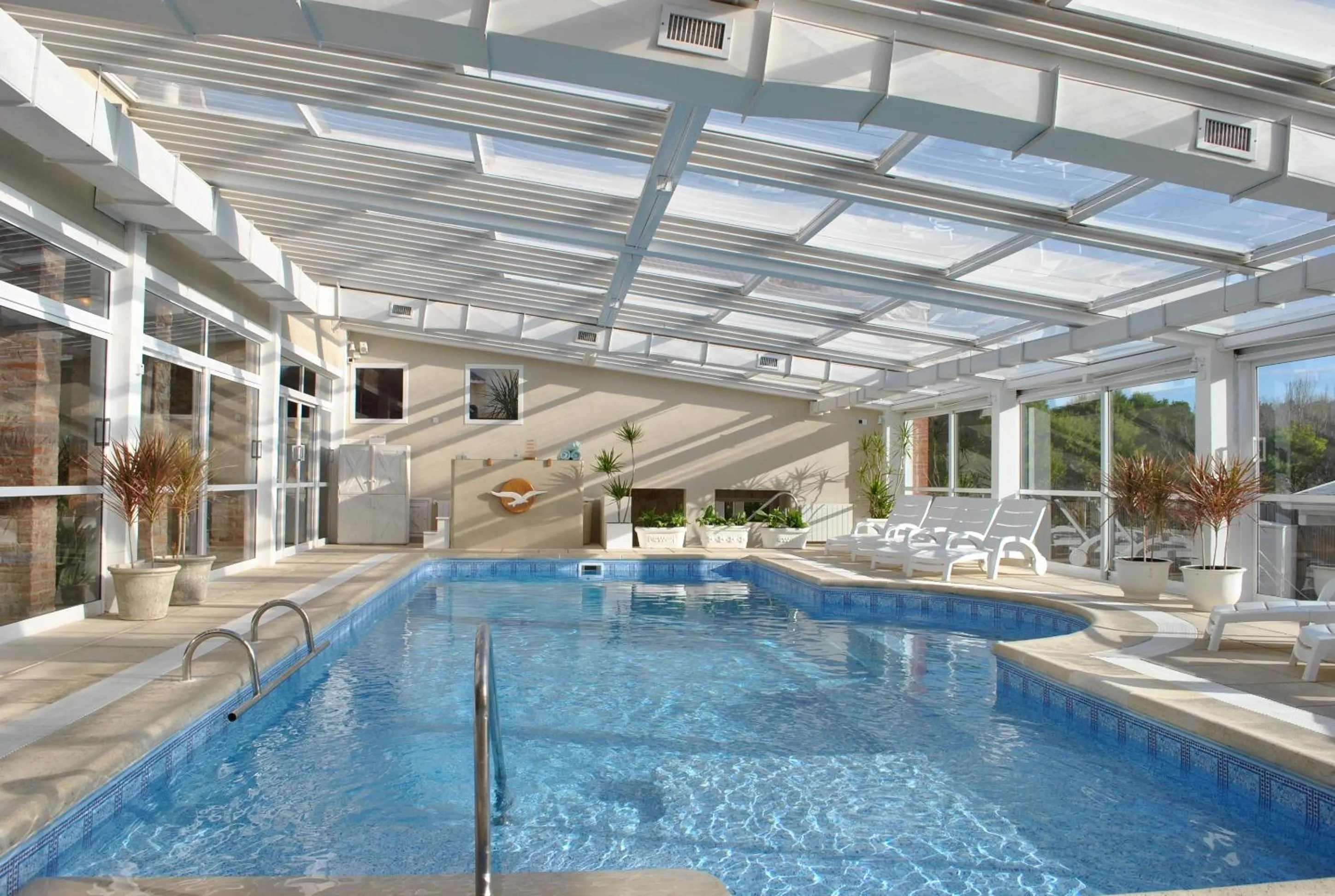 Swimming pool in Carilo Soleil By HS