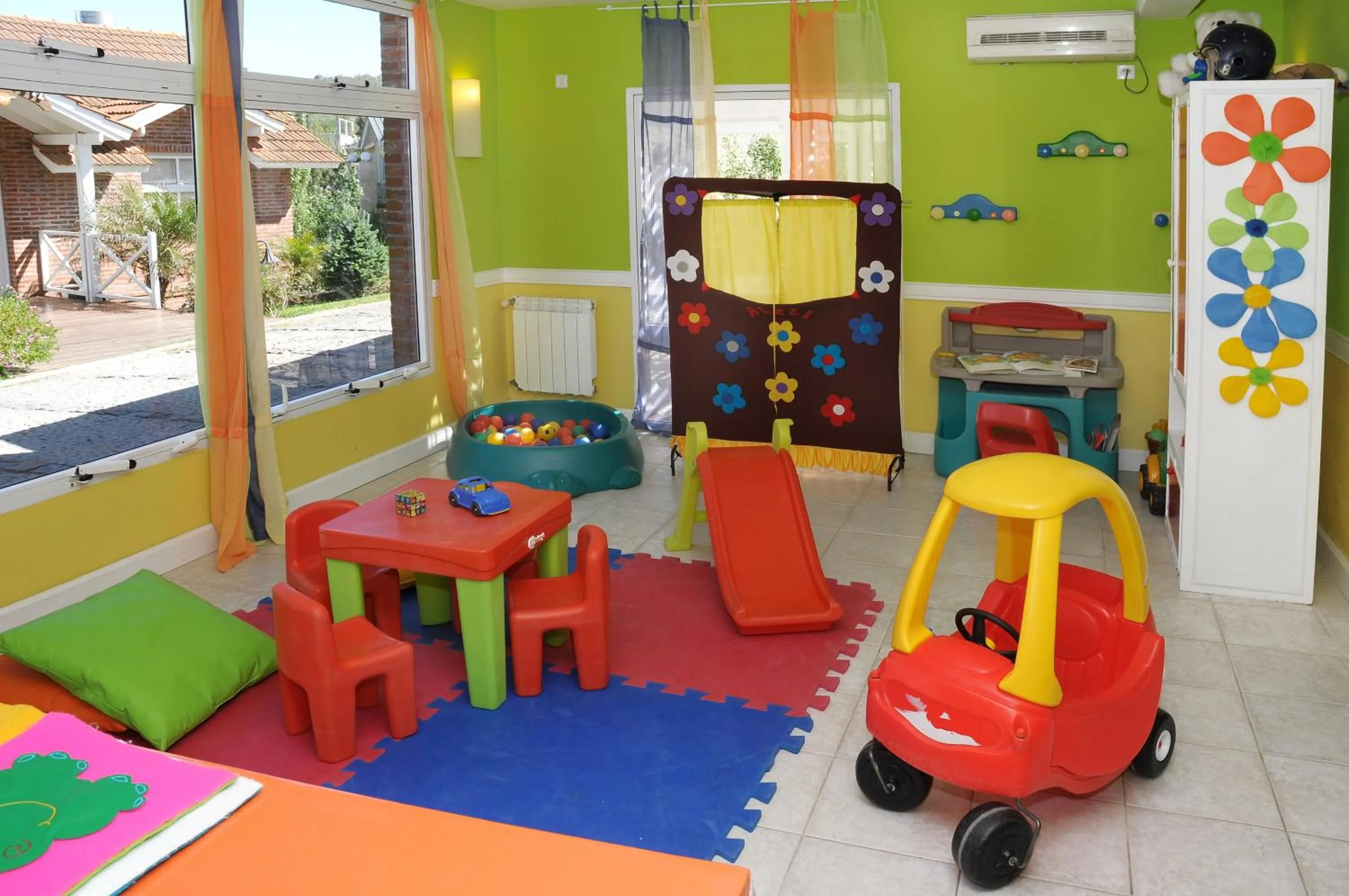 Children play ground in Carilo Soleil By HS