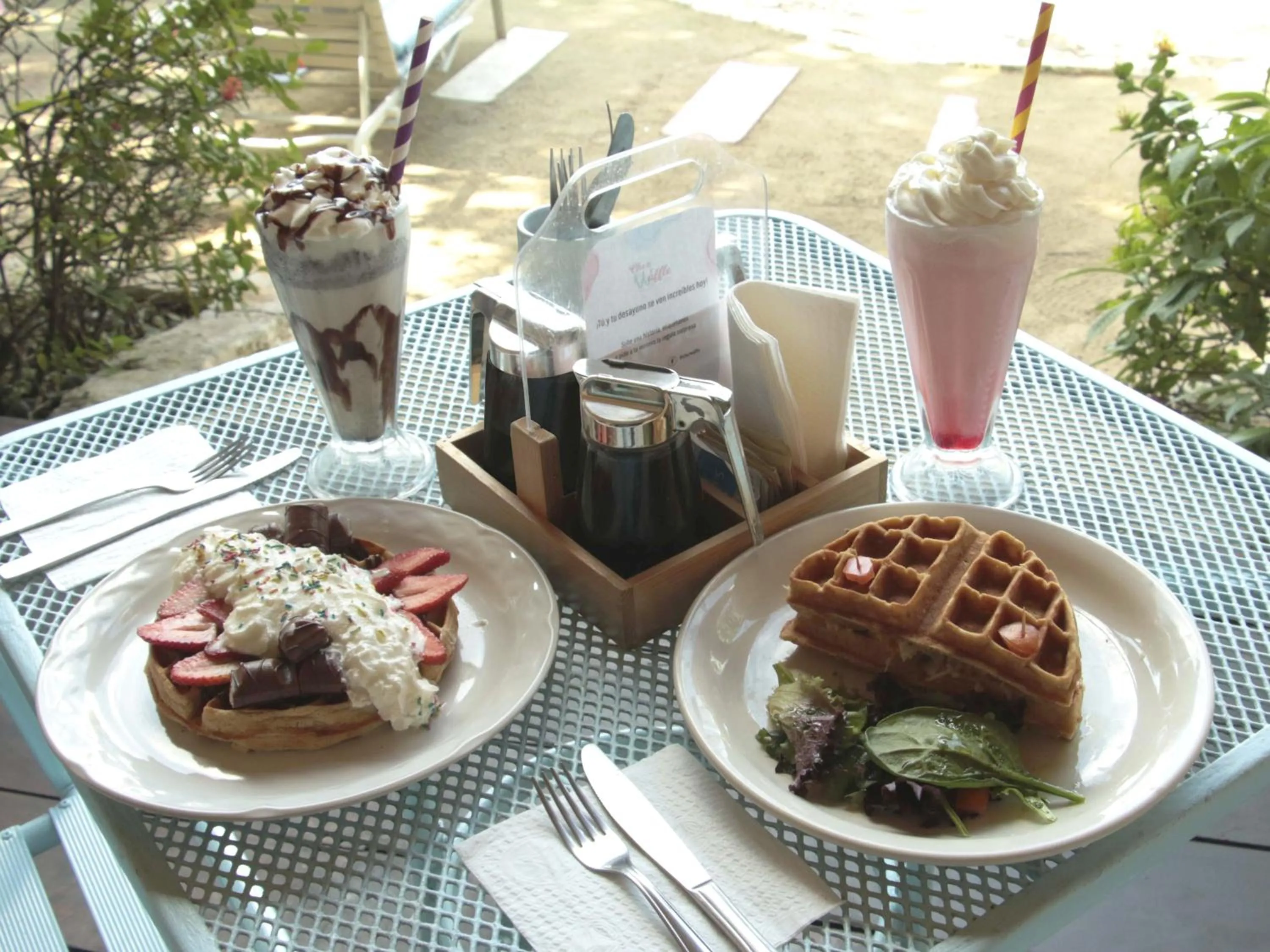 Breakfast in Chez Waffle Hotel