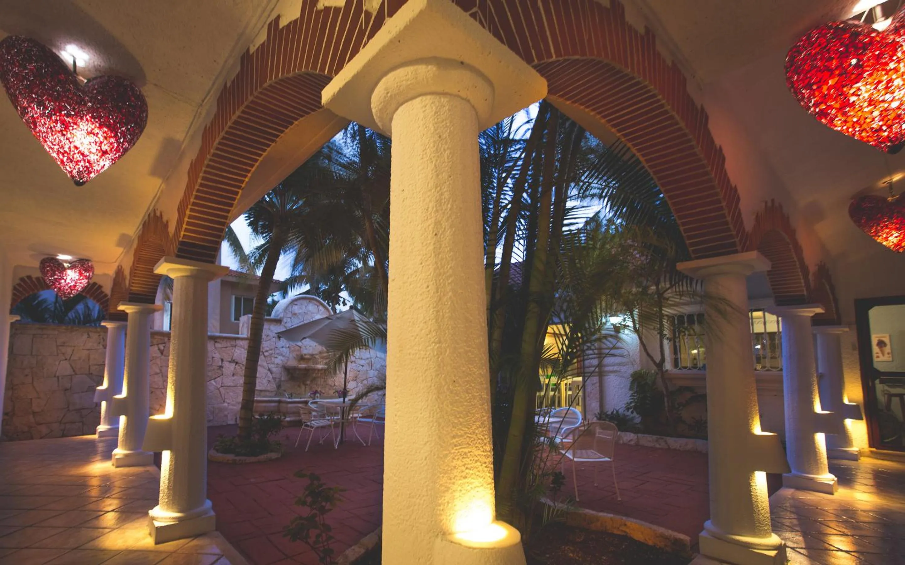 Patio in Chez Waffle Hotel