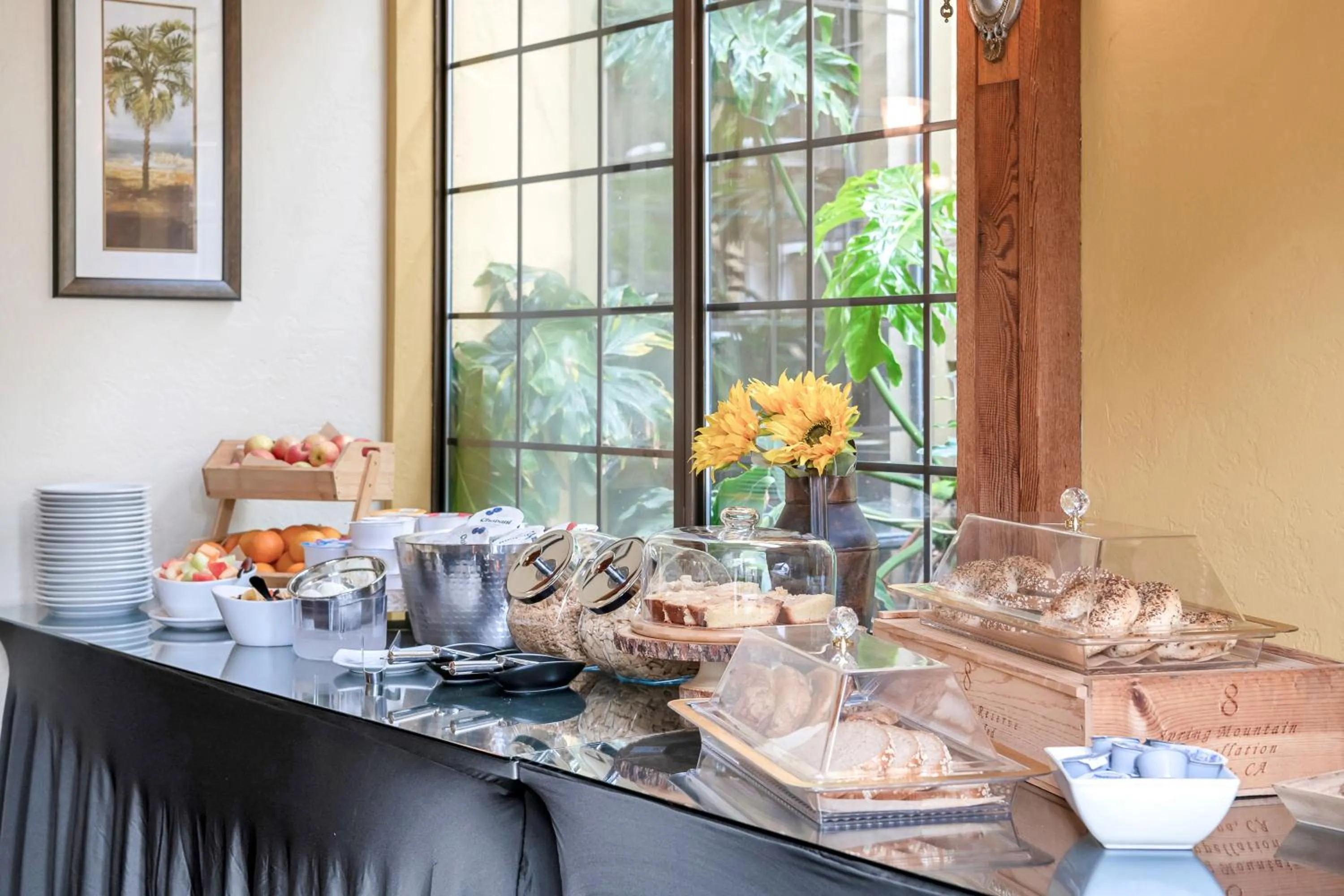 Breakfast in Sonoma Coast Villa