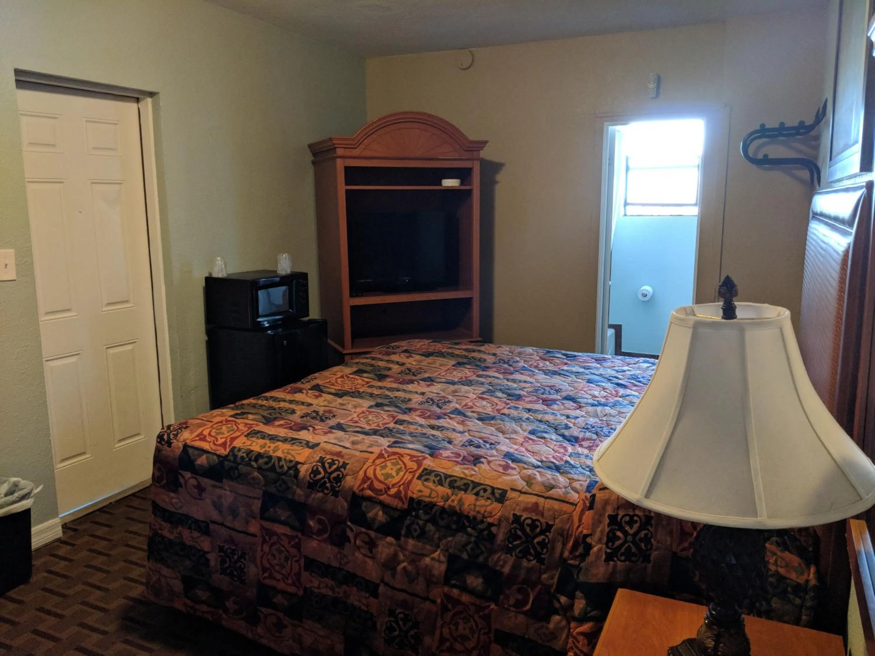 Bed in San Marina Motel Daytona