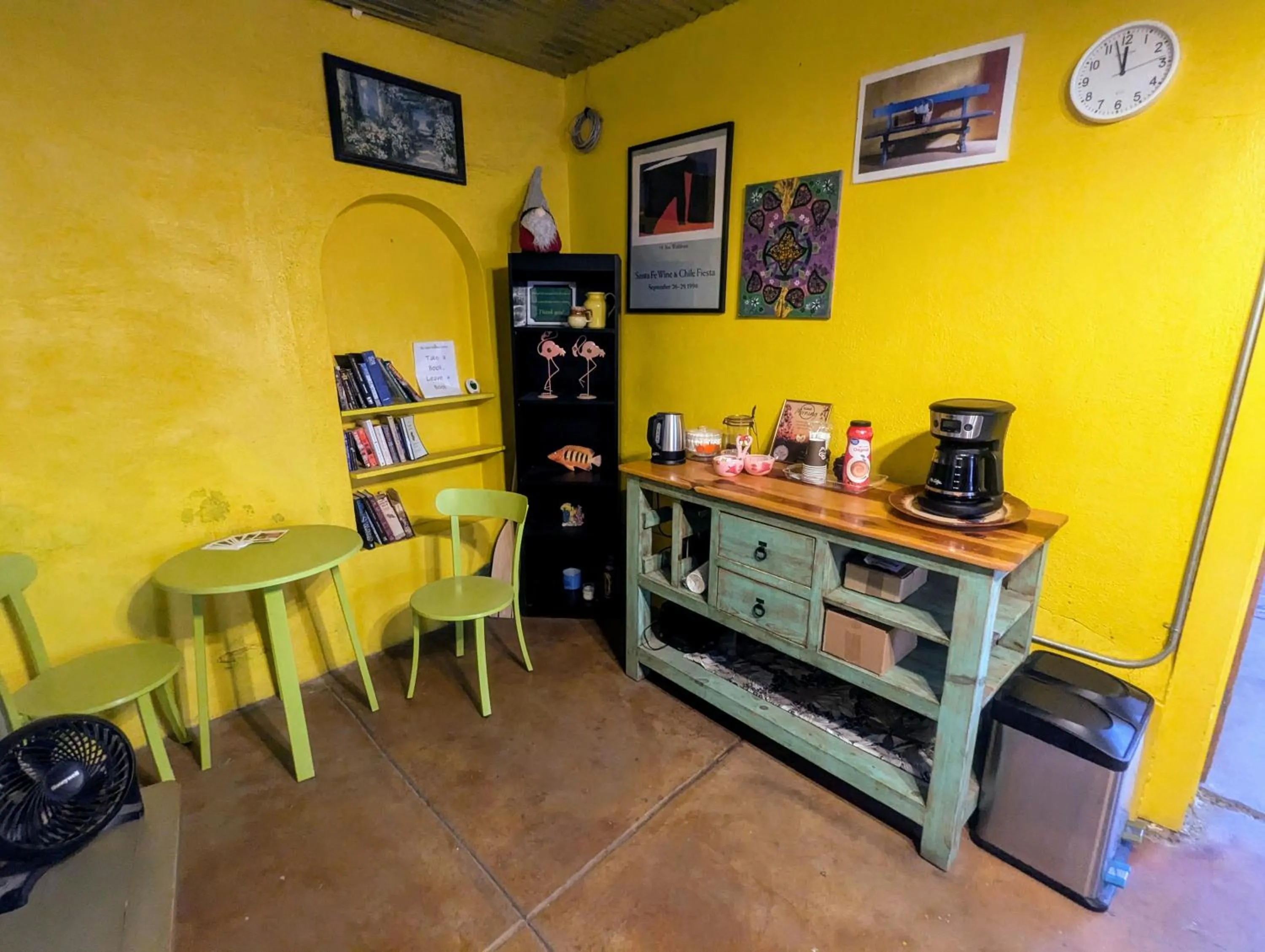 Coffee/tea facilities in Pelican Spa