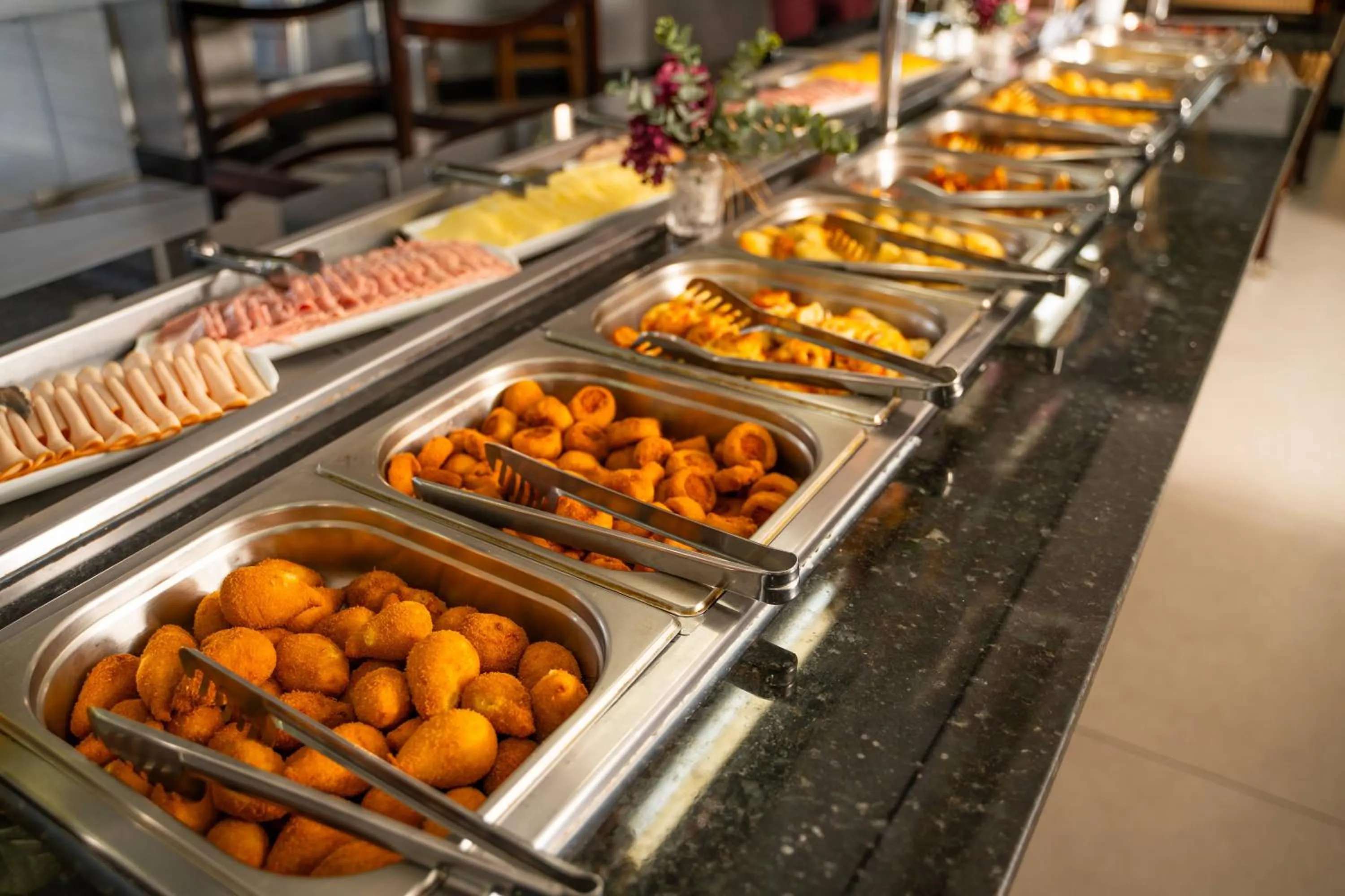 Breakfast in Boulevard Beach Canasvieiras Hotel