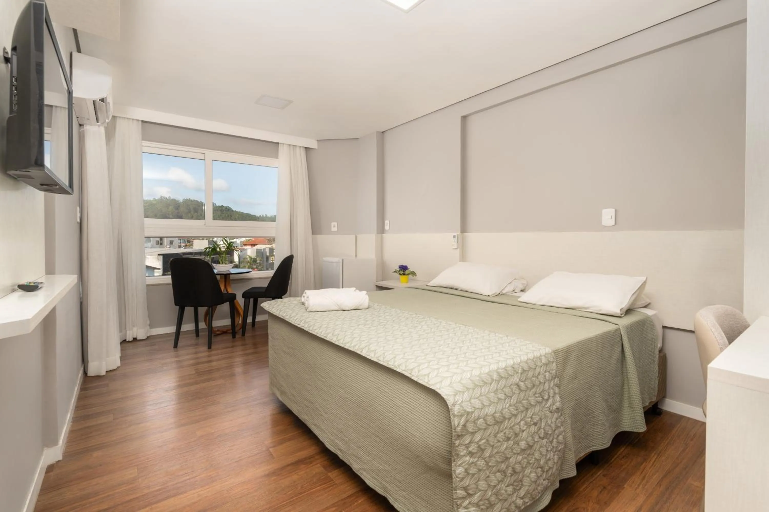 Bedroom, Bed in Boulevard Beach Canasvieiras Hotel