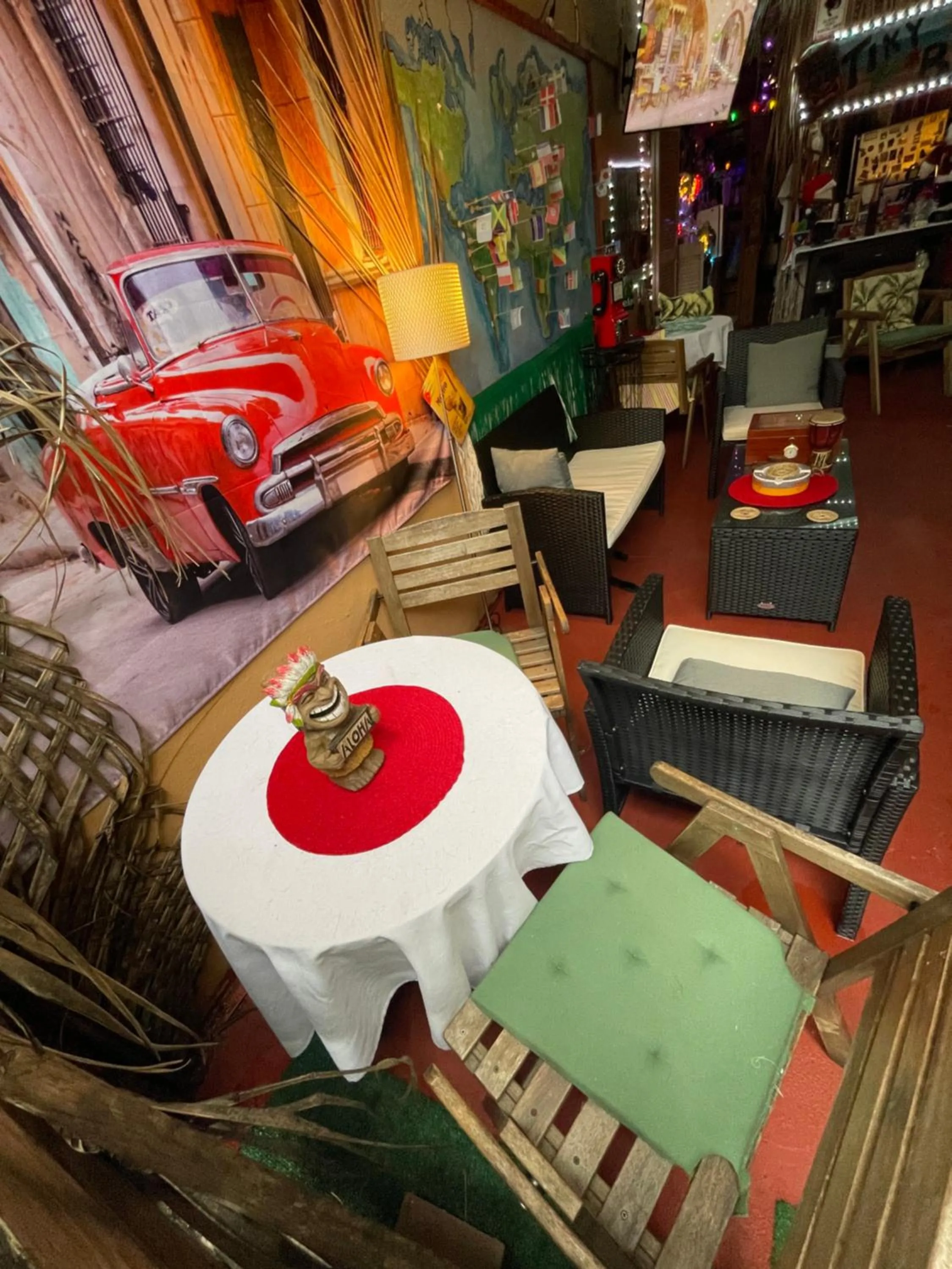 Restaurant/places to eat in Habitación Céntrica calle 8 Miami