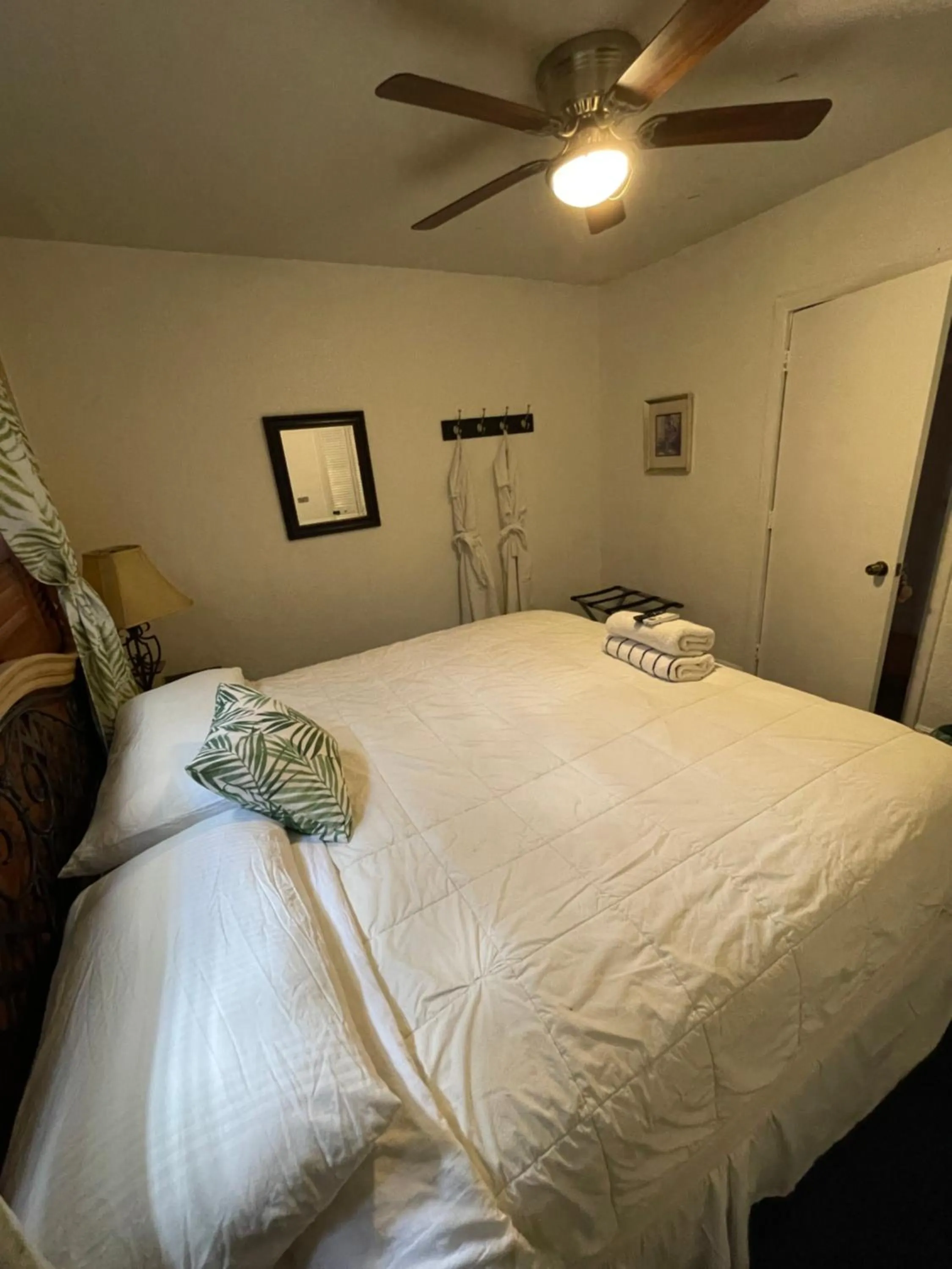 Photo of the whole room, Bed in Habitación Céntrica calle 8 Miami