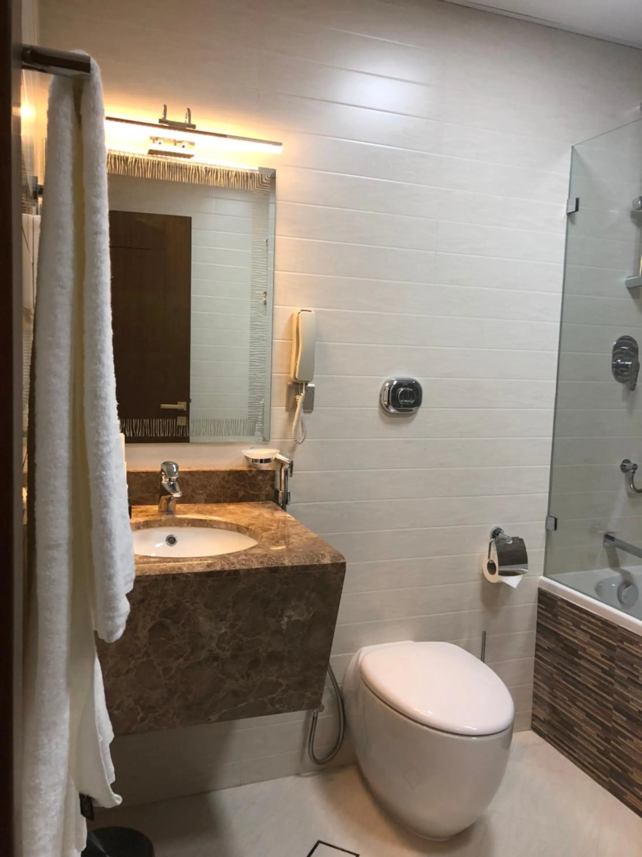 Toilet in Al Murooj Grand Hotel