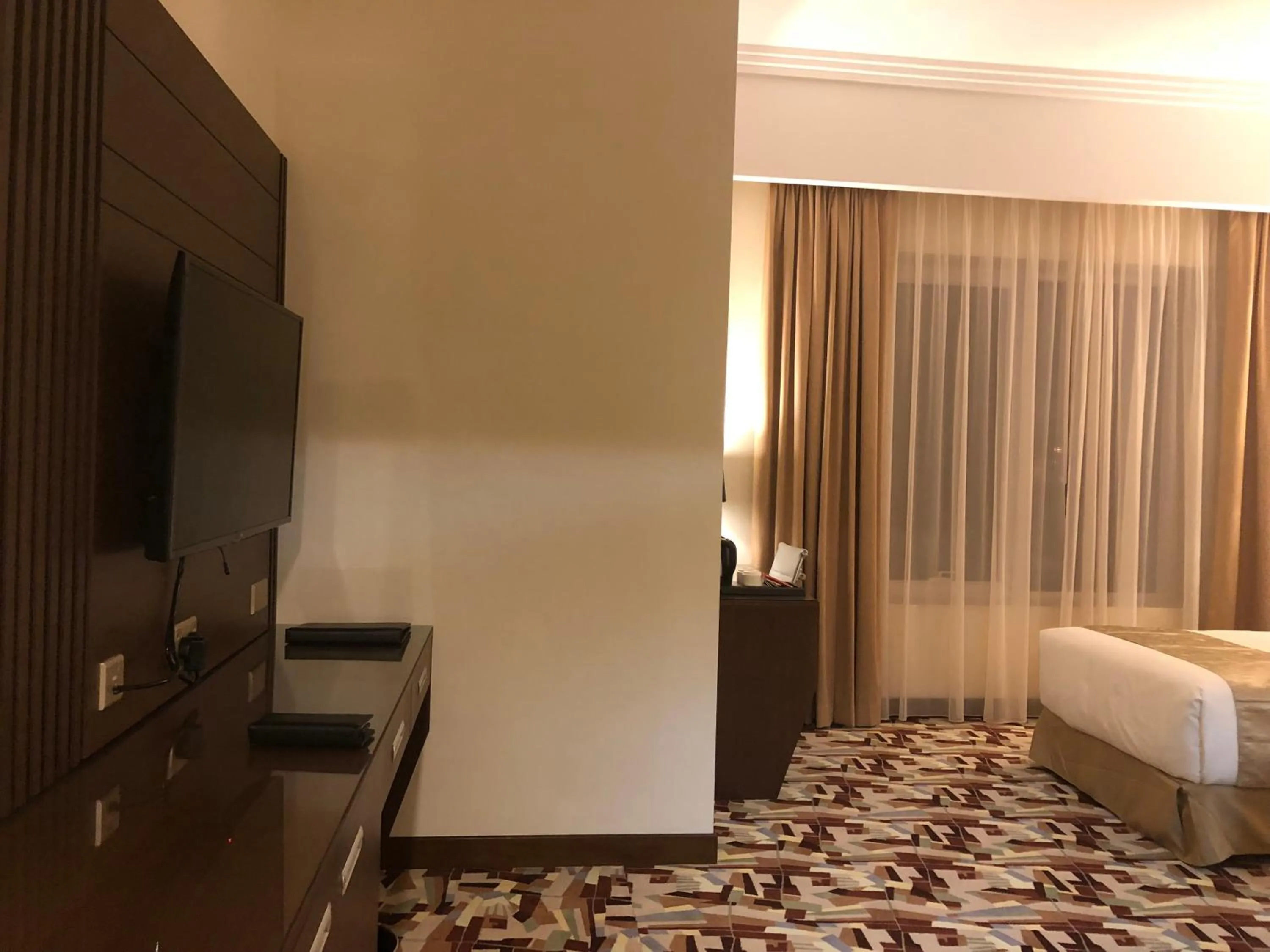 Bed in Al Murooj Grand Hotel