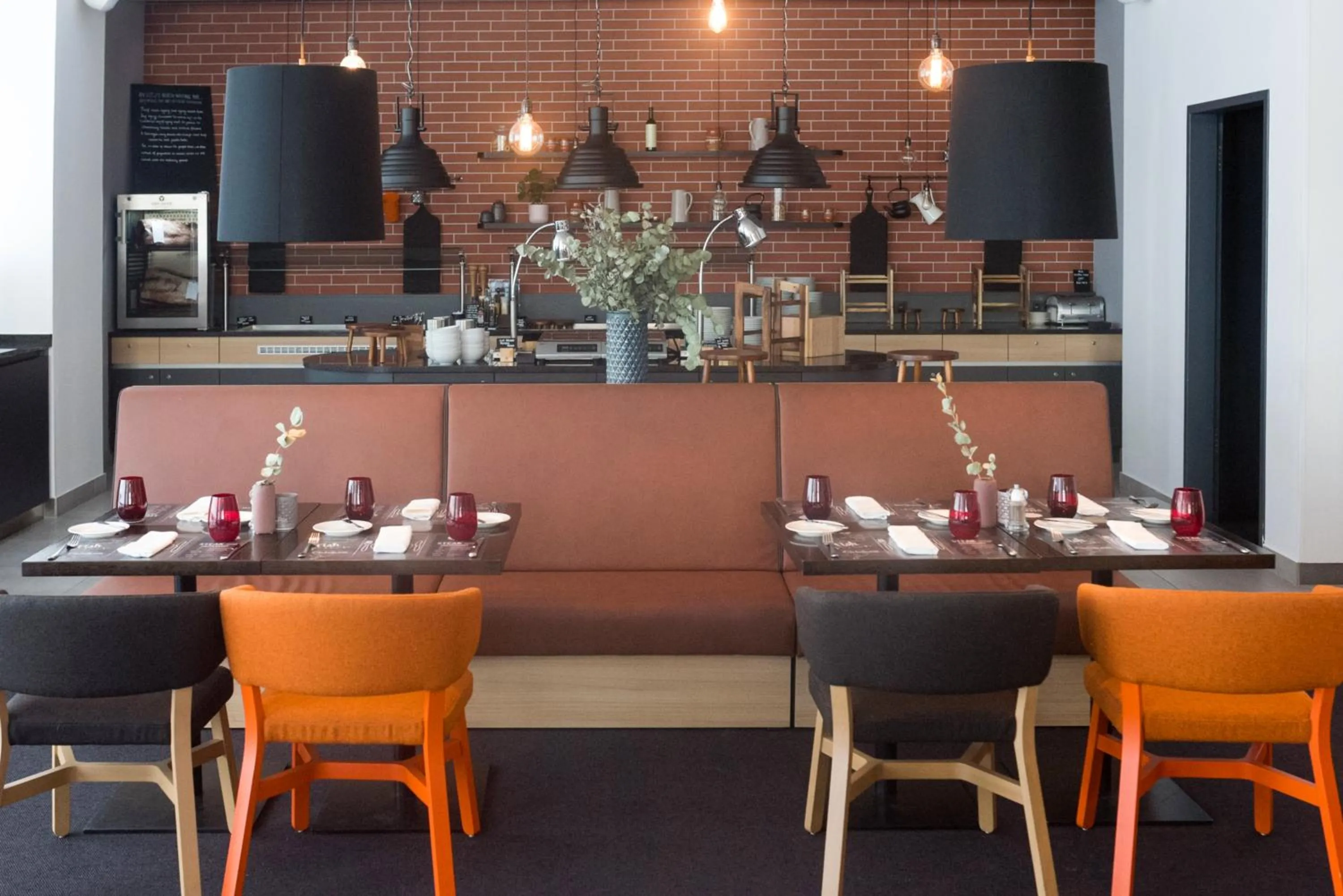 Restaurant/places to eat in Vienna House Easy by Wyndham Bucharest Airport