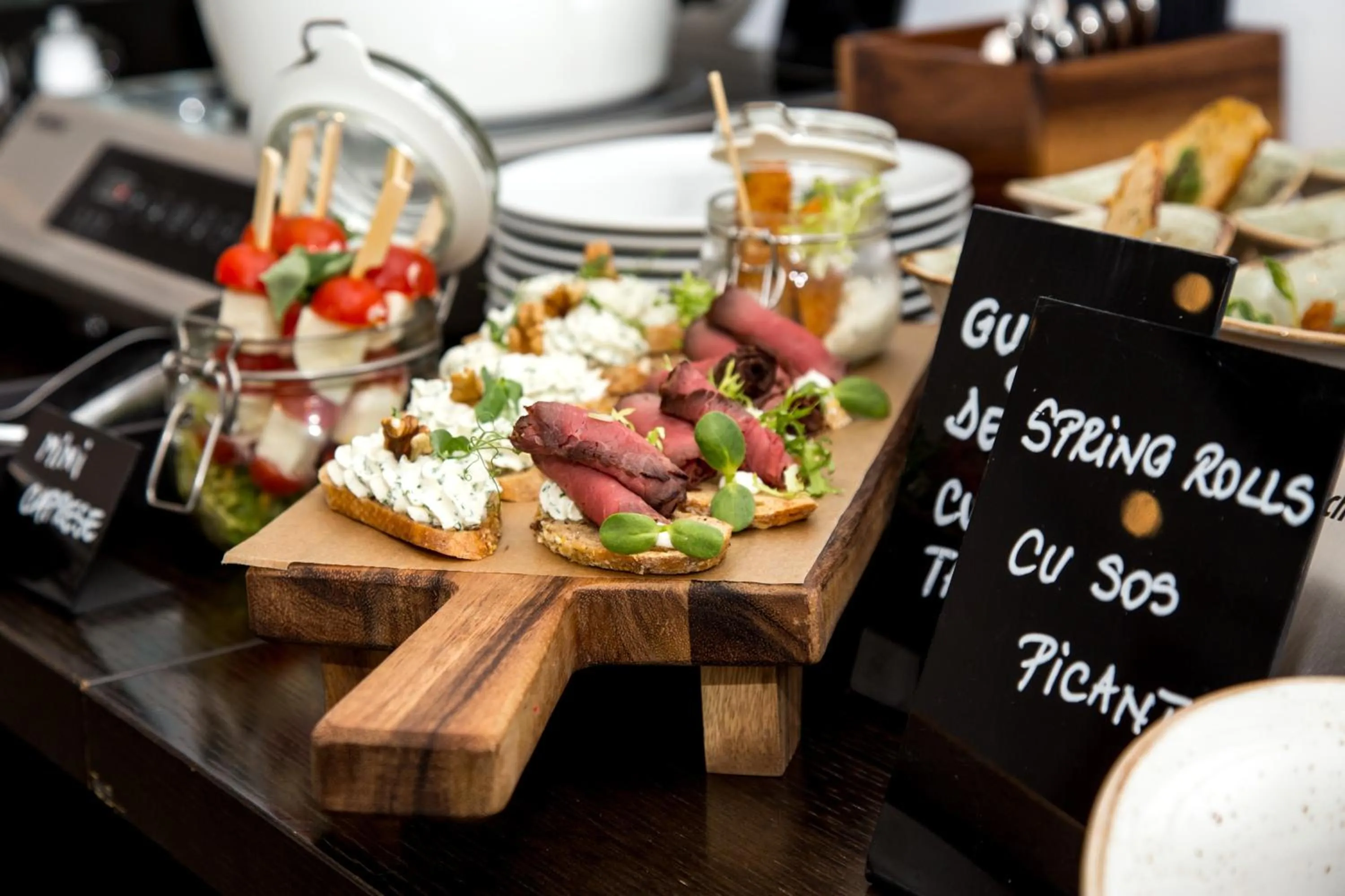 Restaurant/places to eat in Vienna House Easy by Wyndham Bucharest Airport