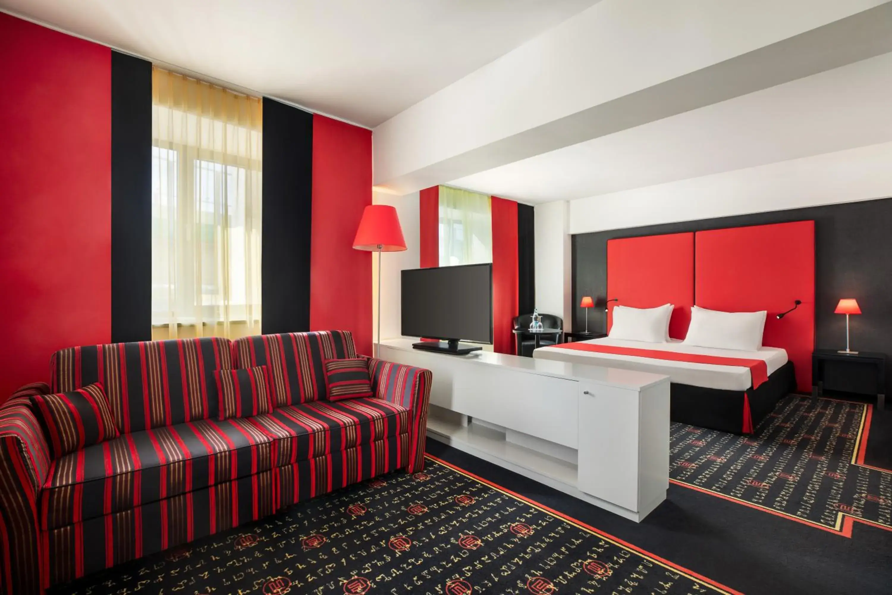 Suite - single occupancy in Vienna House Easy by Wyndham Bucharest Airport Suite - single occupancy in Vienna House Easy by Wyndham Bucharest Airport