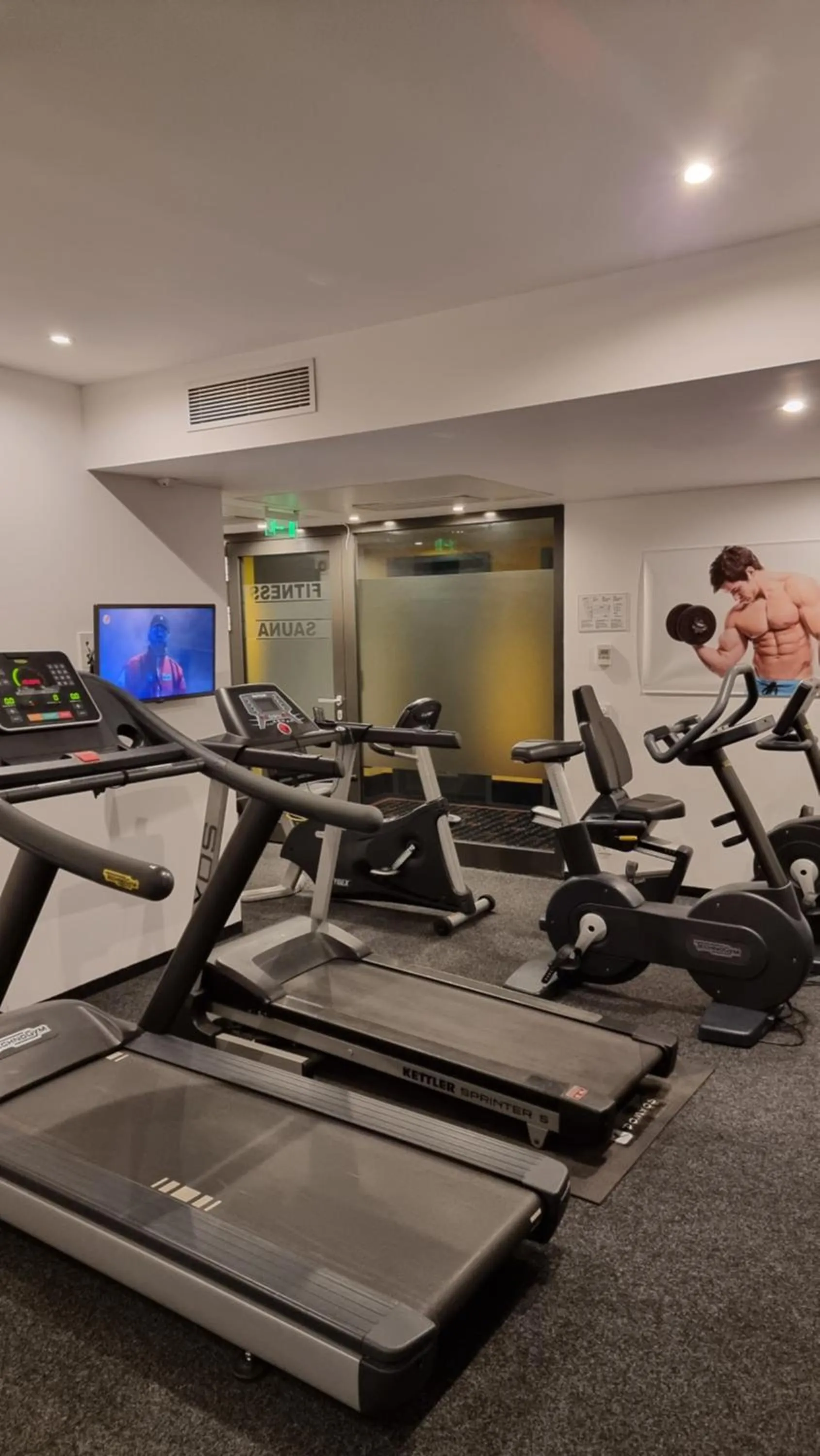 Fitness centre/facilities in Vienna House Easy by Wyndham Bucharest Airport