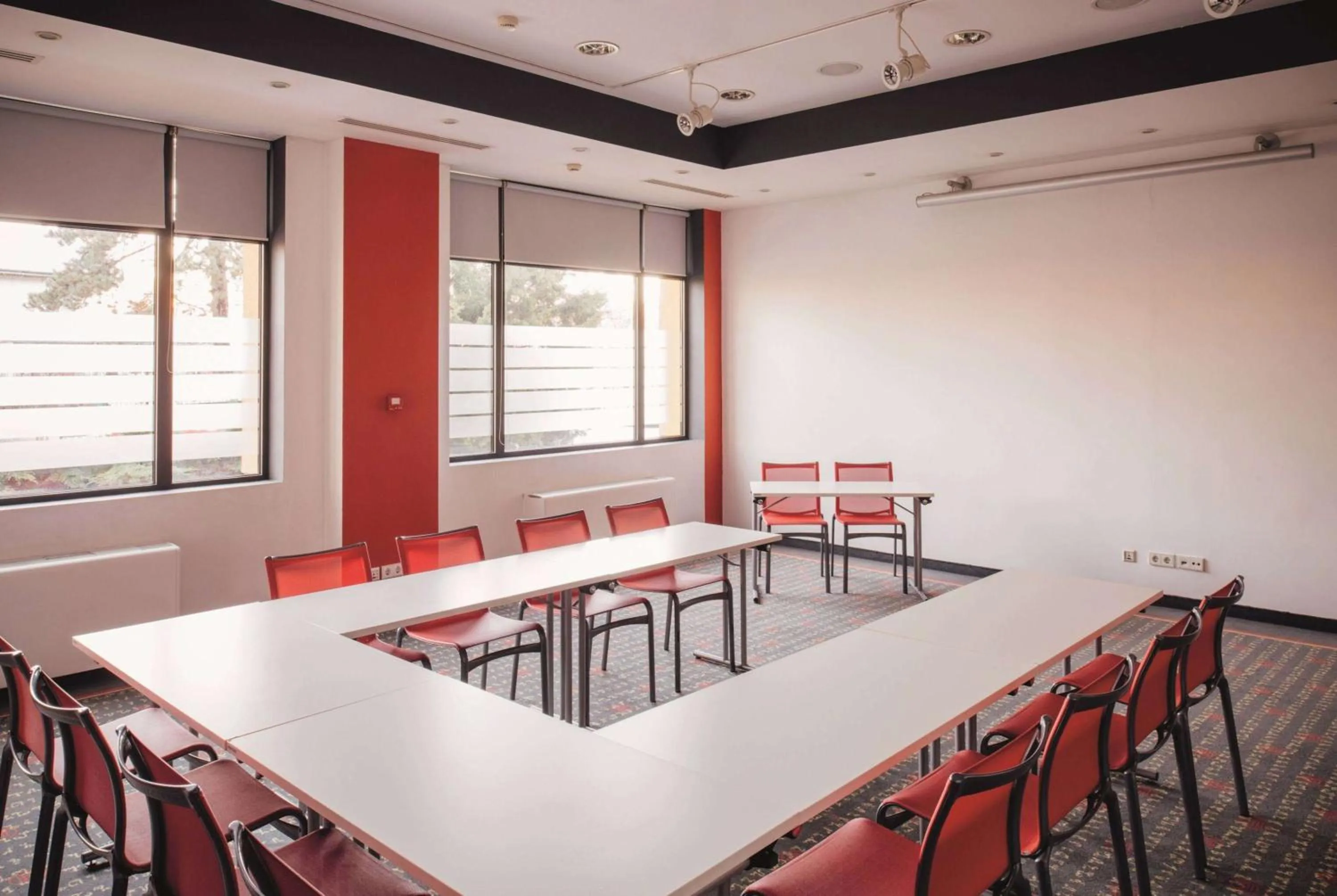 Meeting/conference room in Vienna House Easy by Wyndham Bucharest Airport