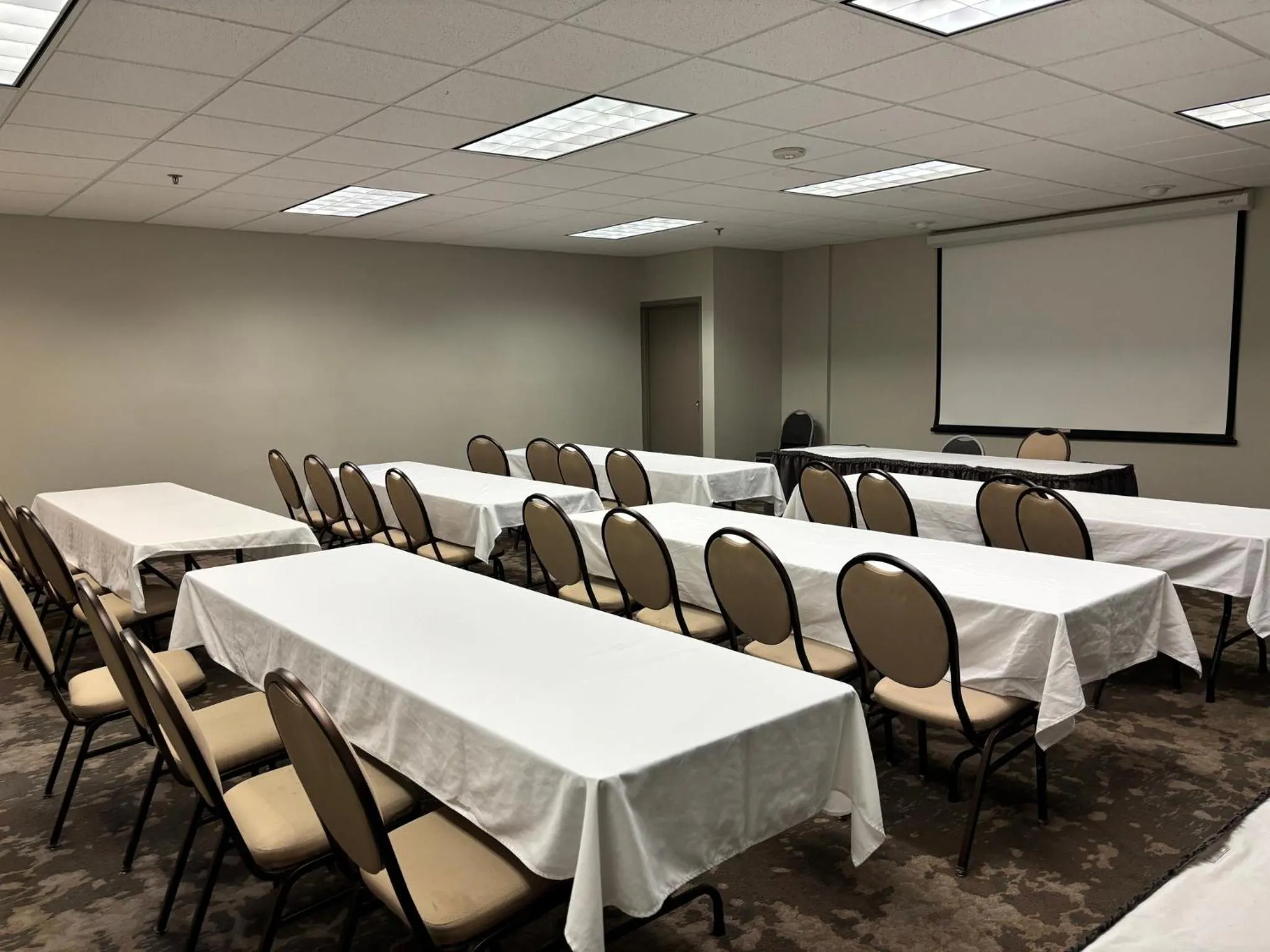 Meeting/conference room in Holiday Inn Rockford by IHG