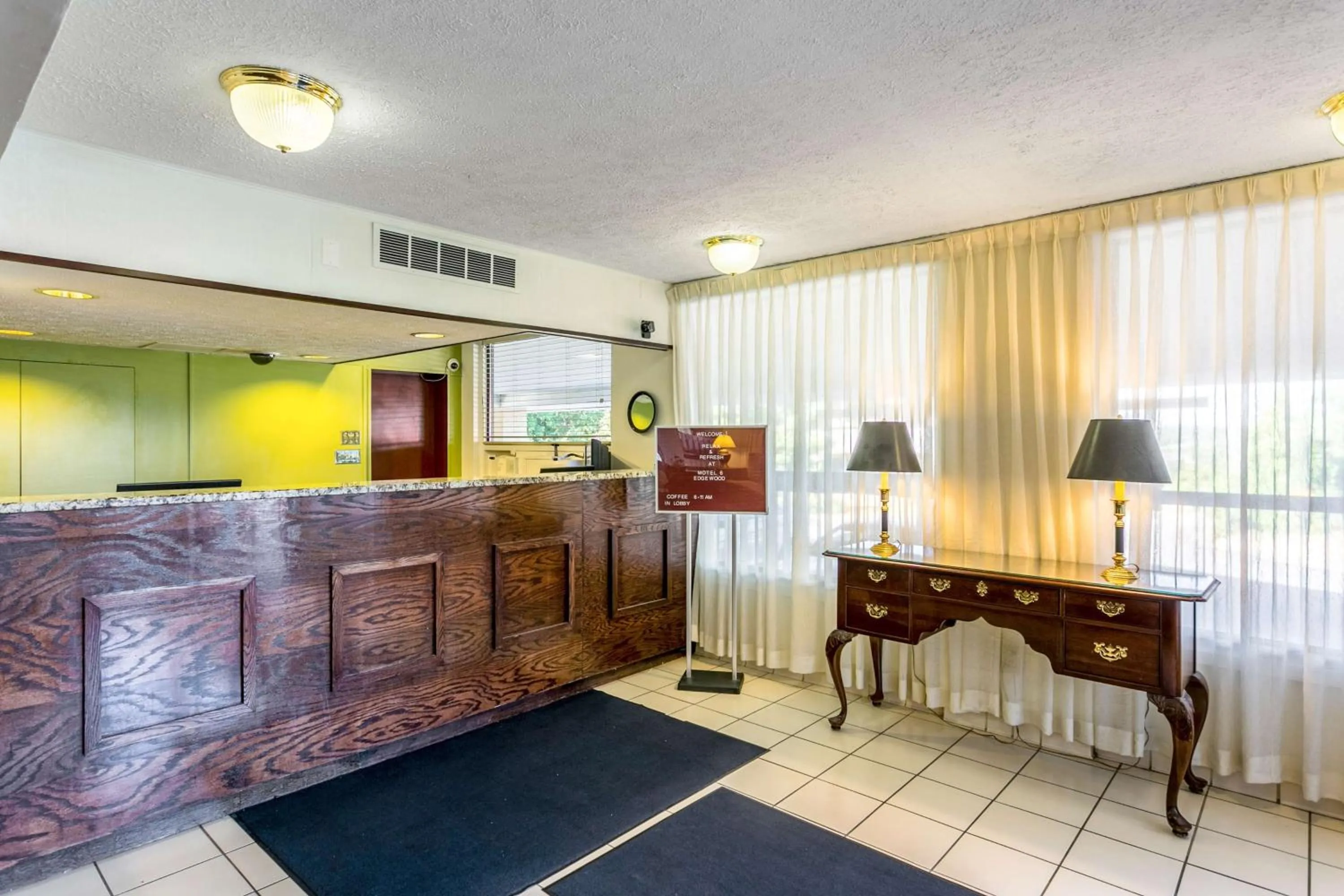 Lobby or reception in Americas Best Value Inn Edgewood, MD
