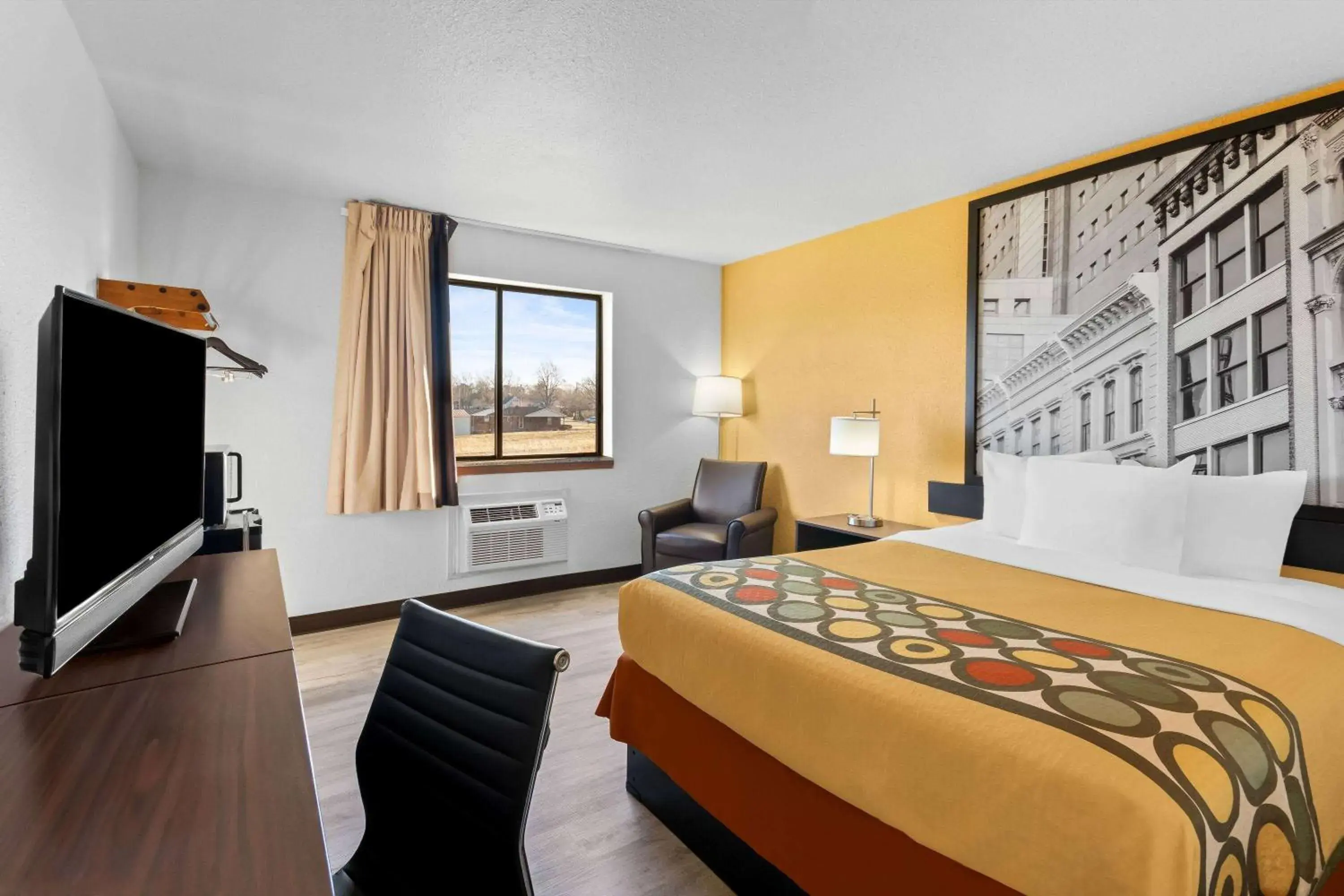 Queen Room - Non-Smoking in Super 8 by Wyndham Elizabethtown Queen Room - Non-Smoking in Super 8 by Wyndham Elizabethtown