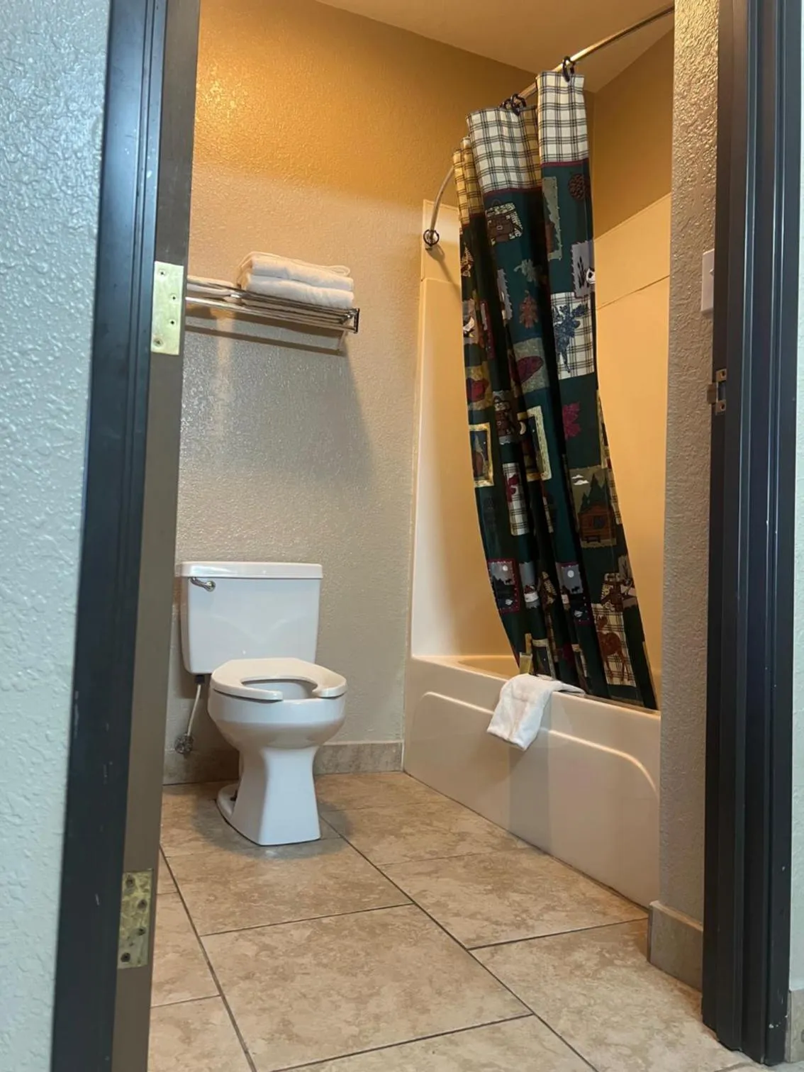 Booneslick Lodge - Neosho