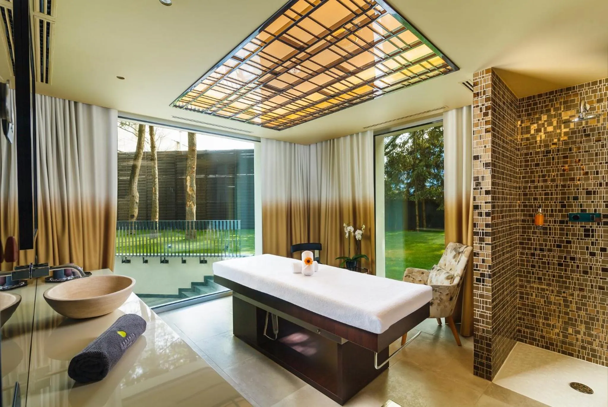 Fitness centre/facilities in Crowne Plaza Bucharest by IHG