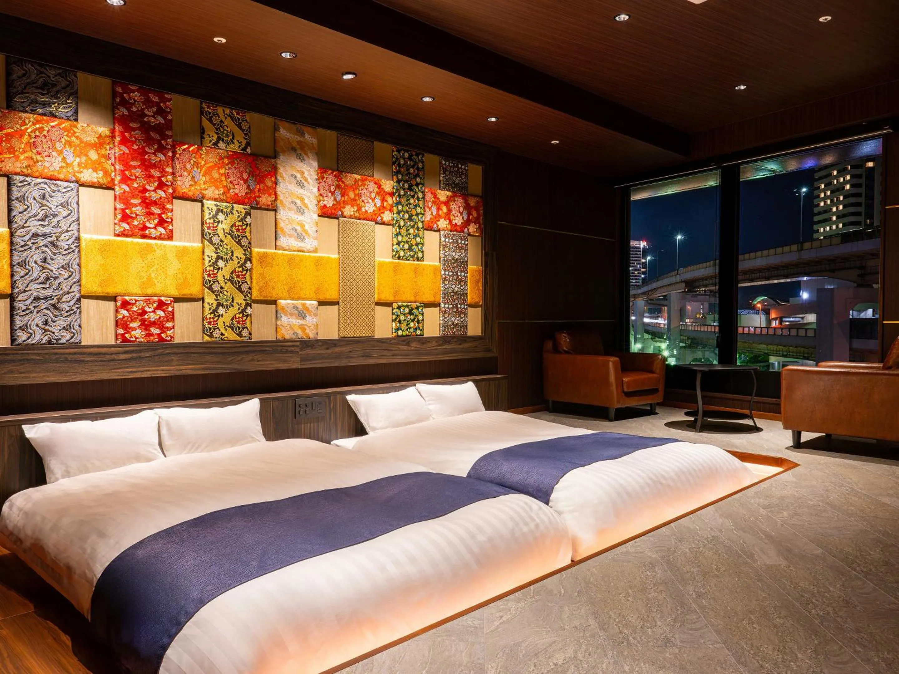 Bedroom, Bed in Kobe Port Tower Hotel