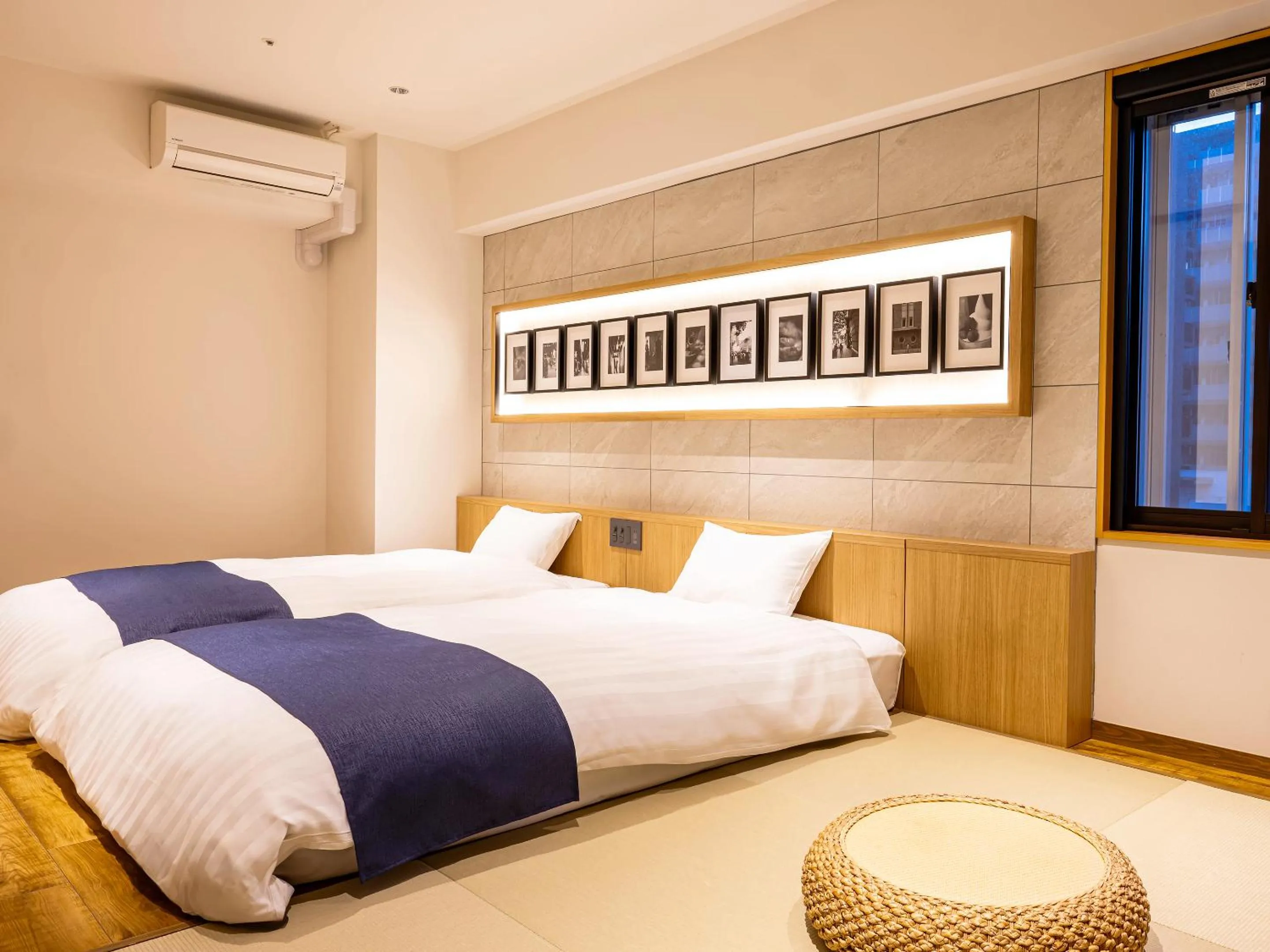 Bedroom, Bed in Kobe Port Tower Hotel