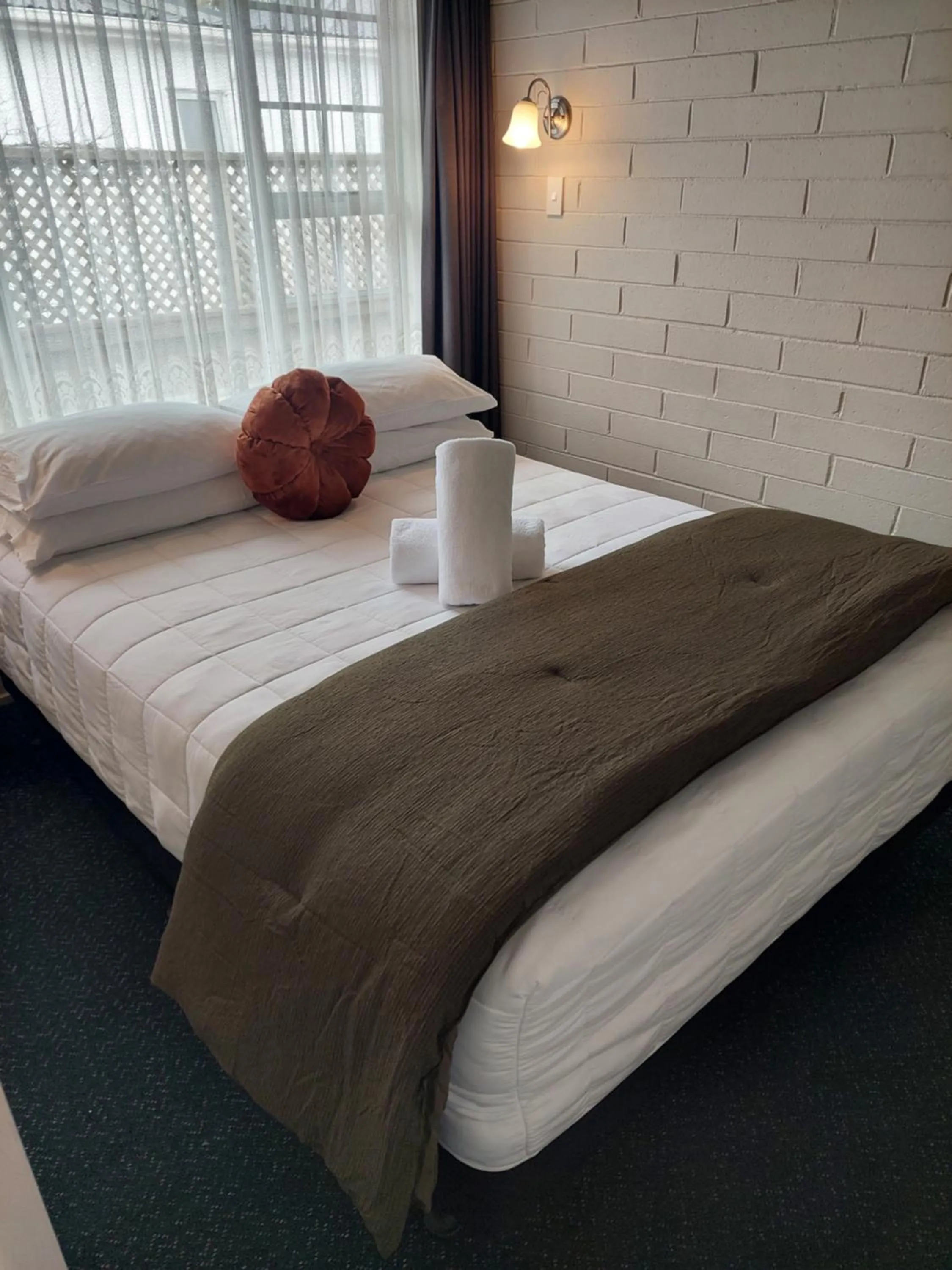 Bed in Colonial on Tay