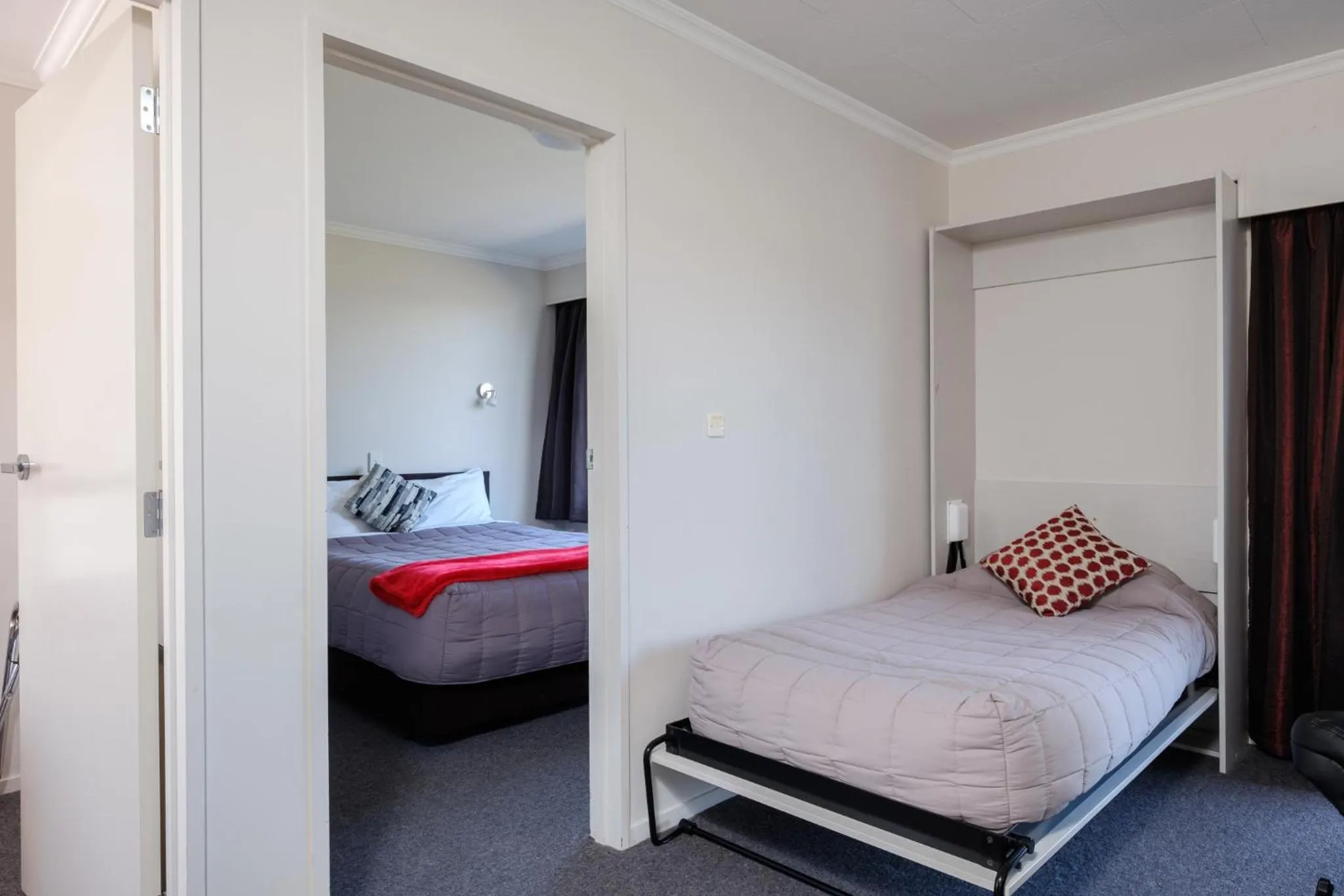 Bed in Esplanade Motels