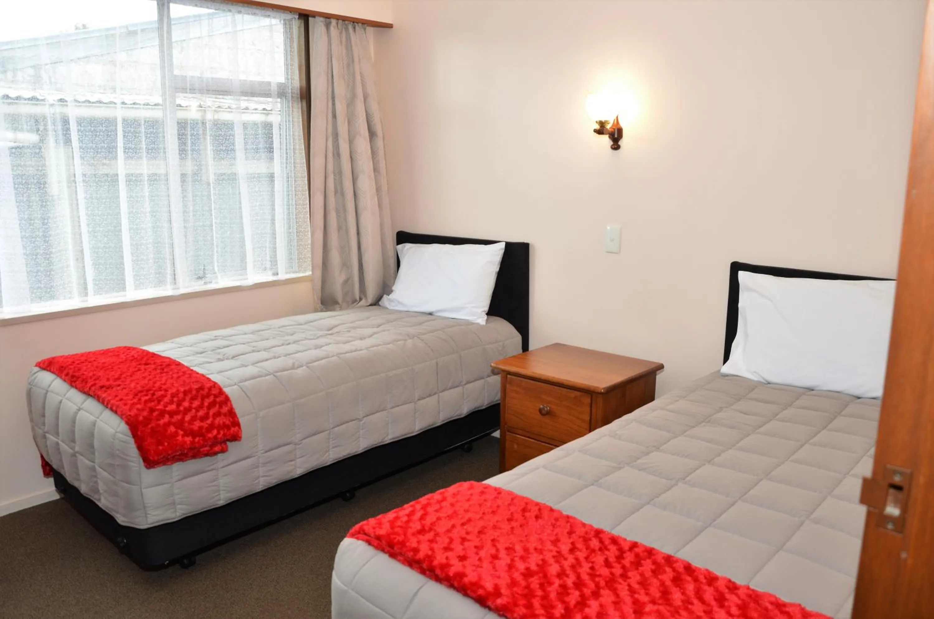 Bed in Esplanade Motels