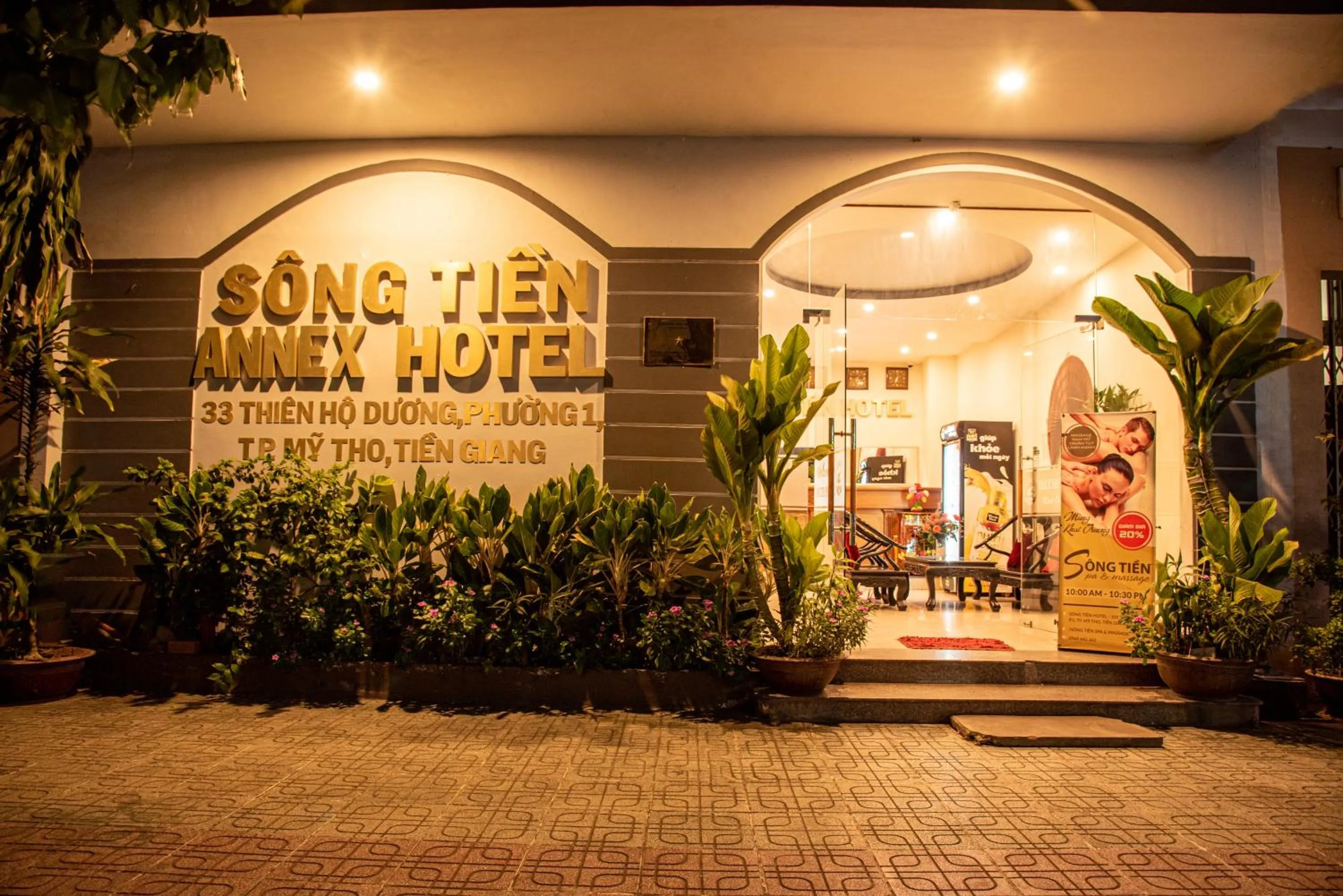 Facade/entrance in Song Tien Annex Hotel