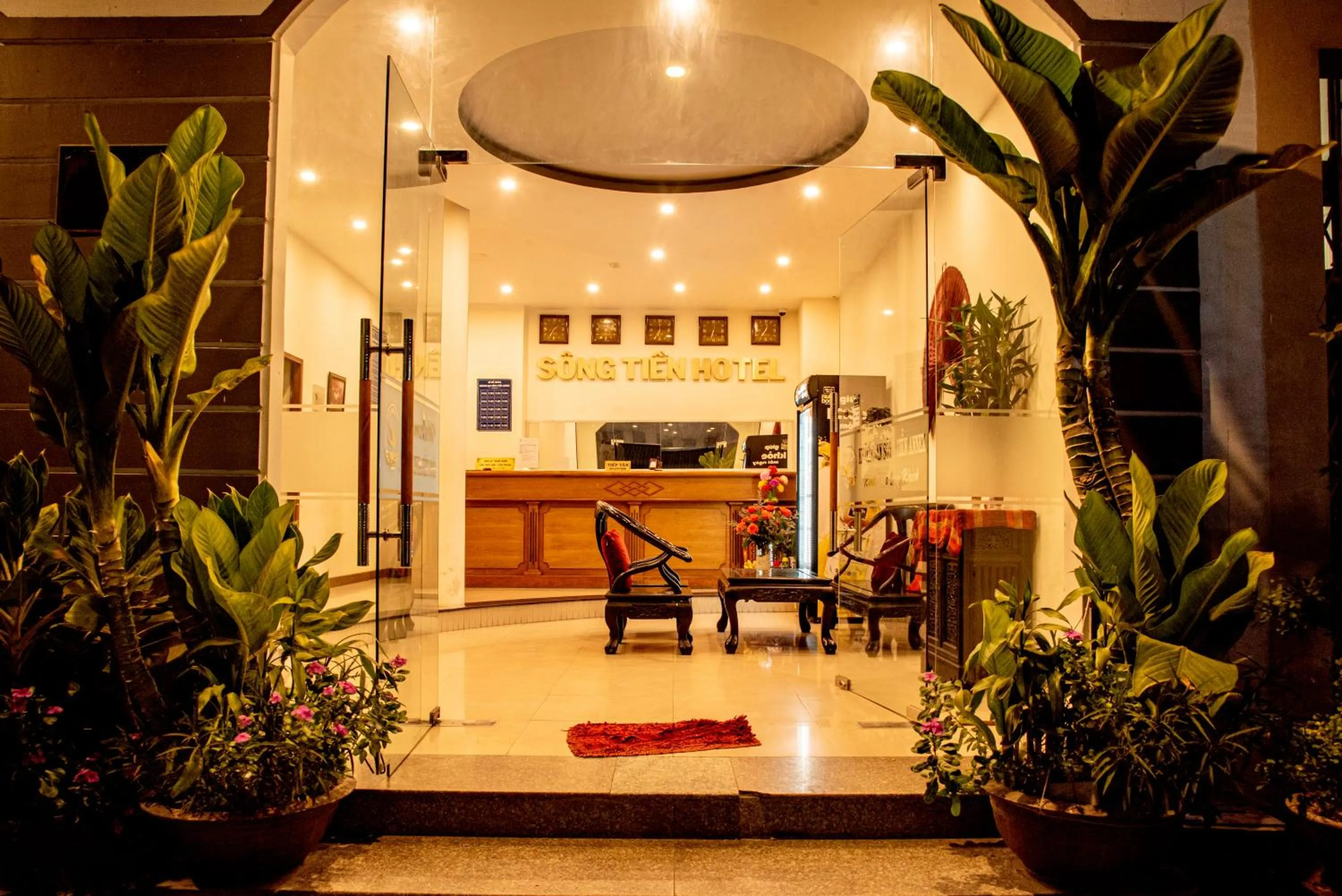 Facade/entrance in Song Tien Annex Hotel