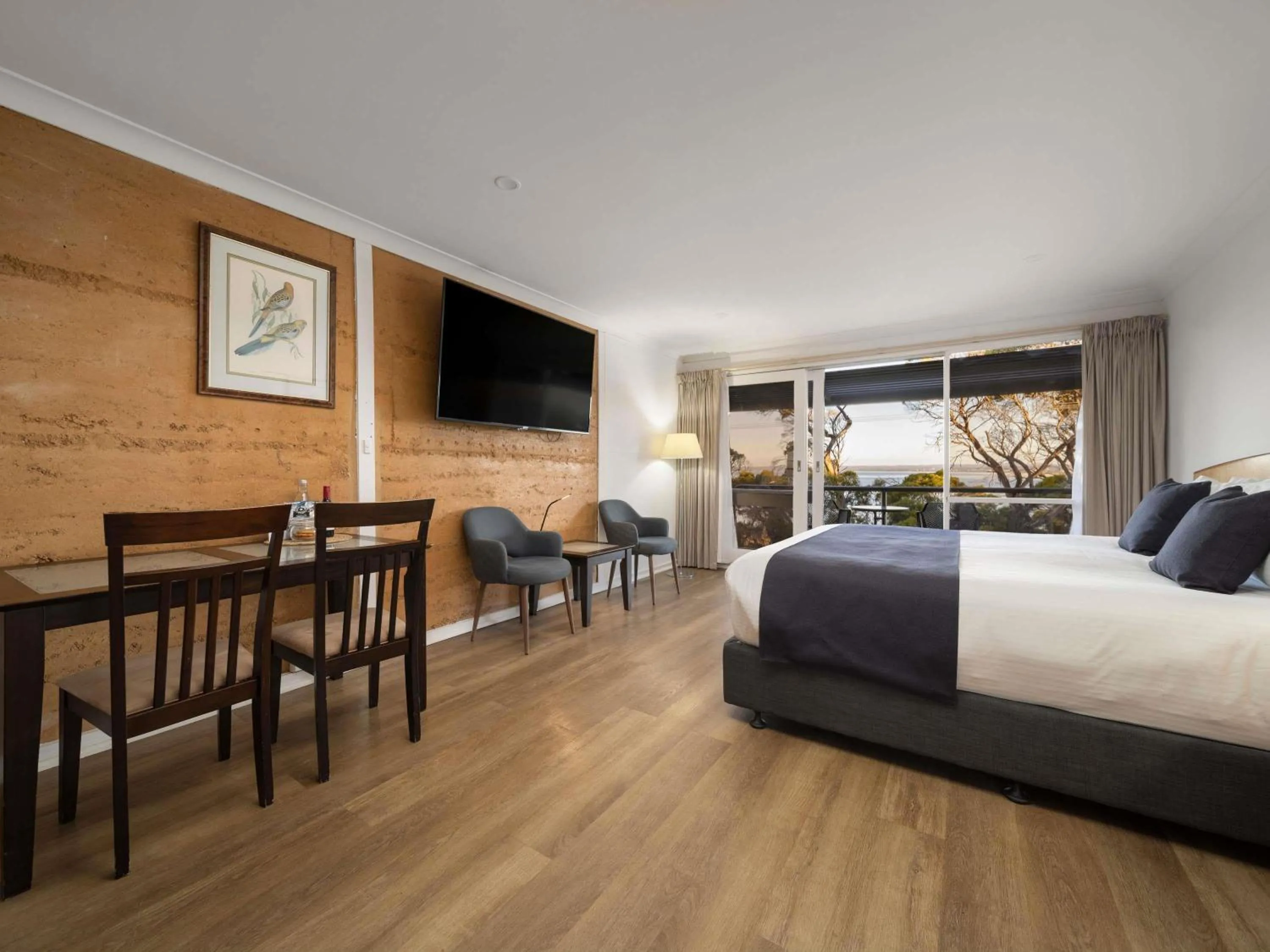 Bedroom, Bed in Mercure Kangaroo Island Lodge