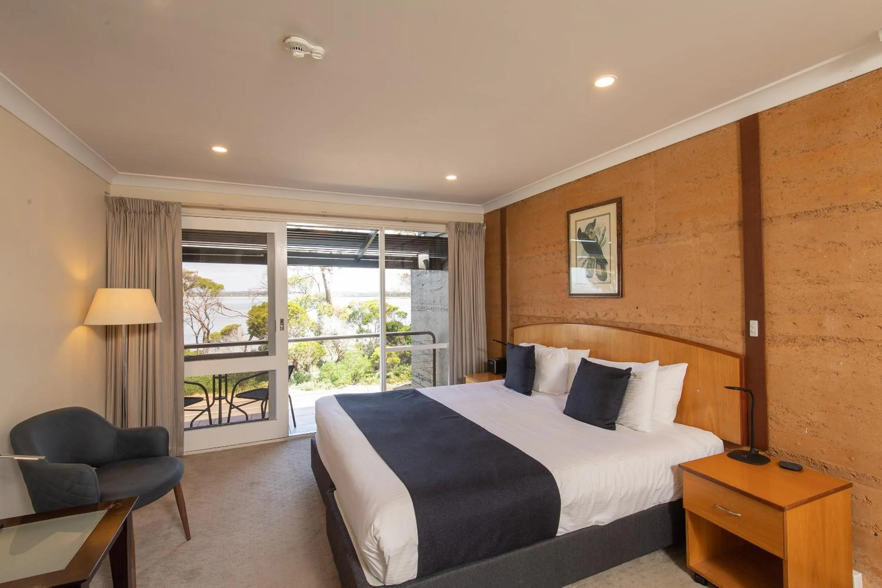 Bed in Mercure Kangaroo Island Lodge